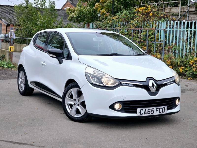 Renault Clio Listing Image