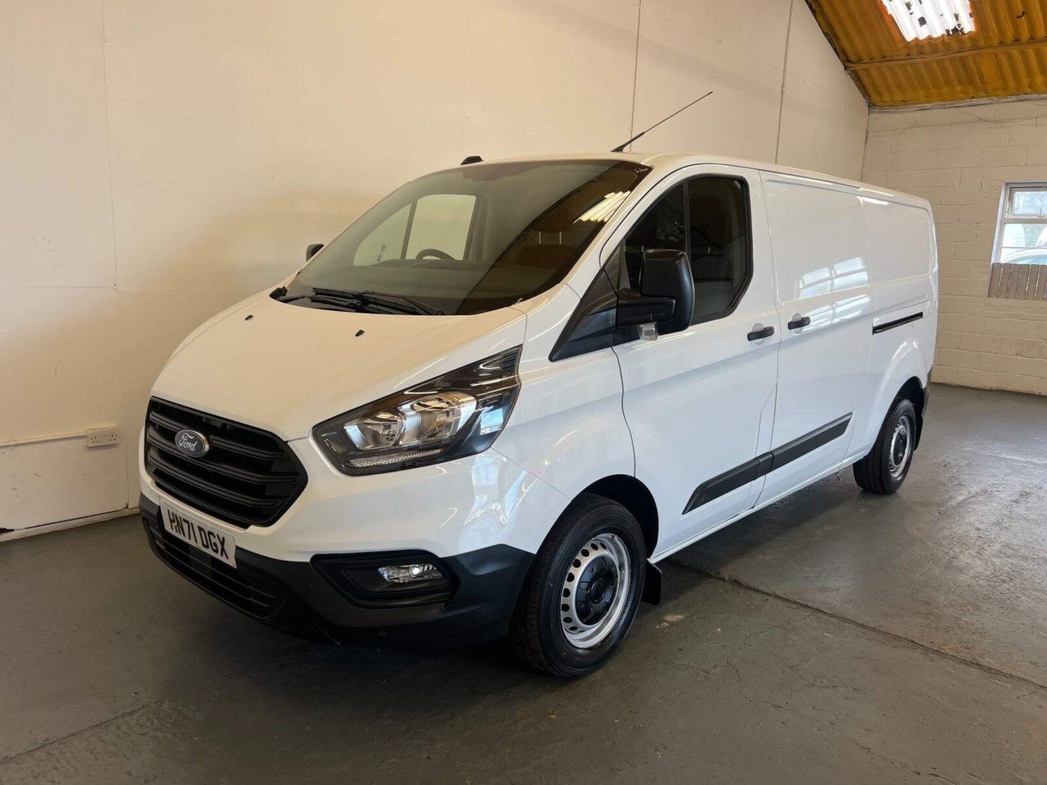 Ford Transit Custom Listing Image