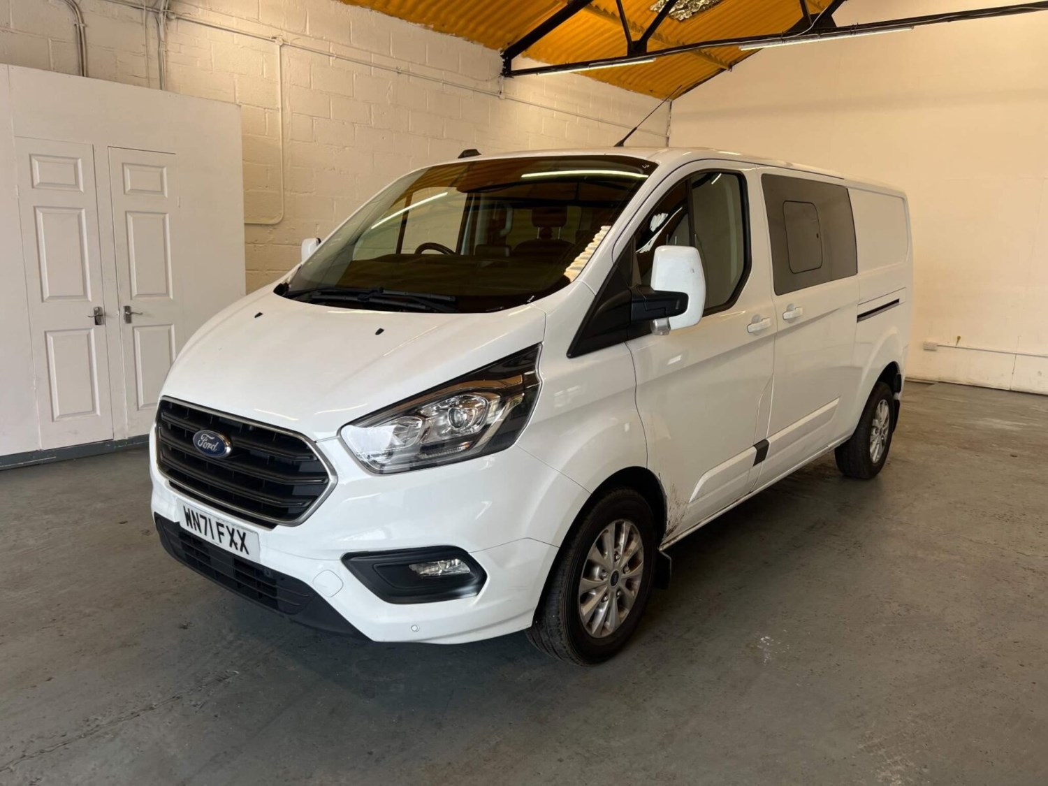 Ford Transit Custom Listing Image