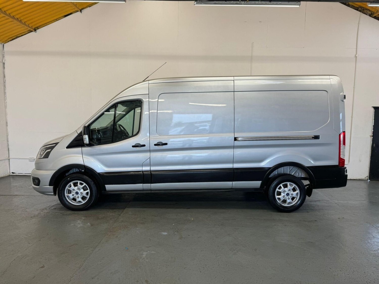 Ford Transit Listing Image