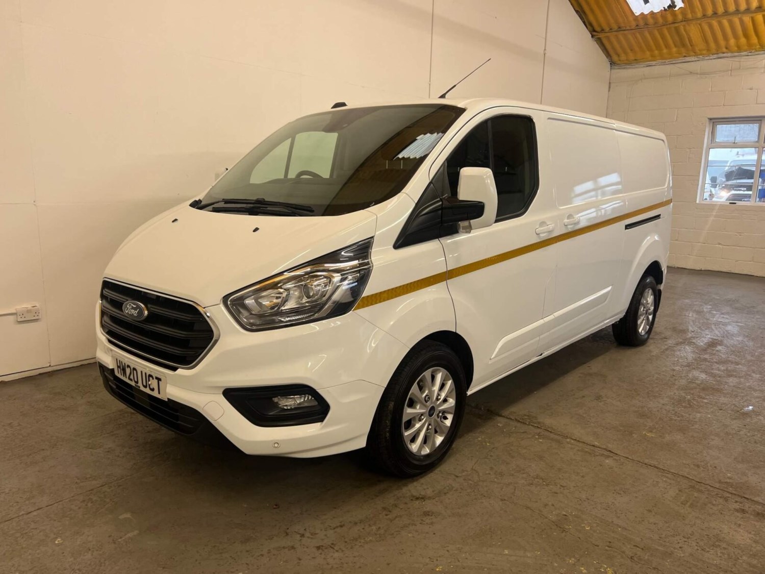 Ford Transit Custom Listing Image