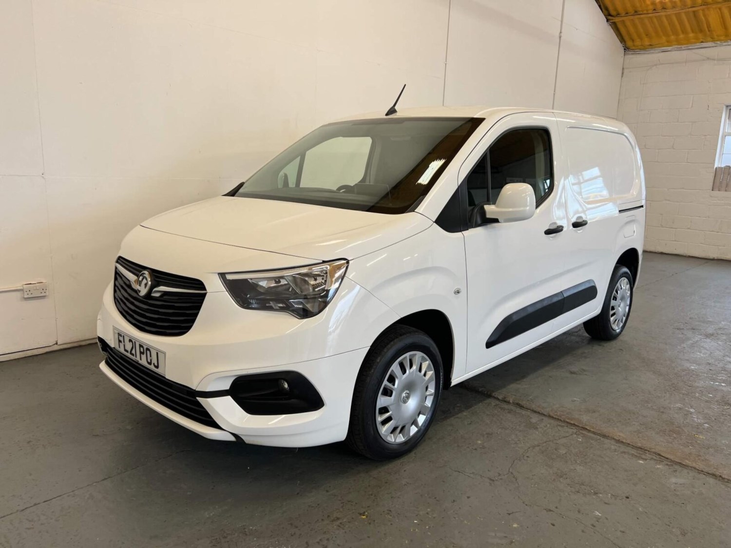 Vauxhall Combo Listing Image