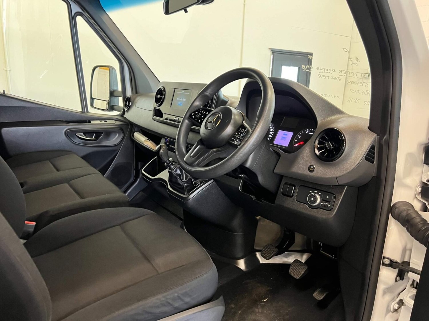 Mercedes-Benz Sprinter Listing Image