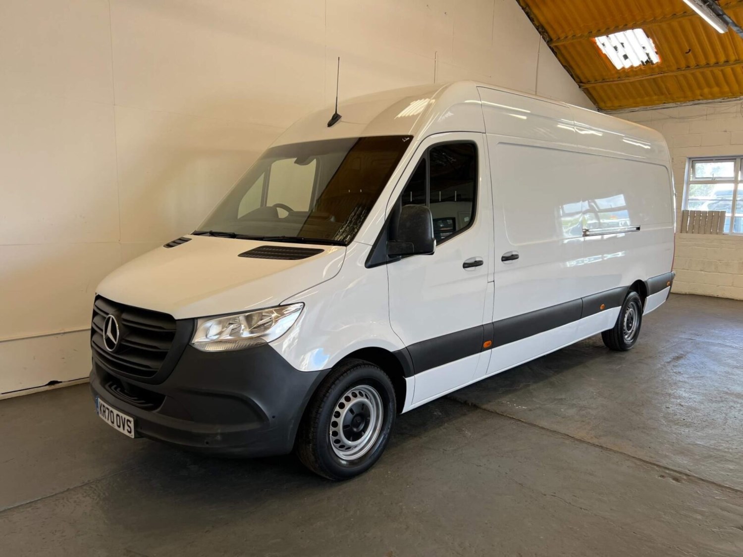 Mercedes-Benz Sprinter Listing Image