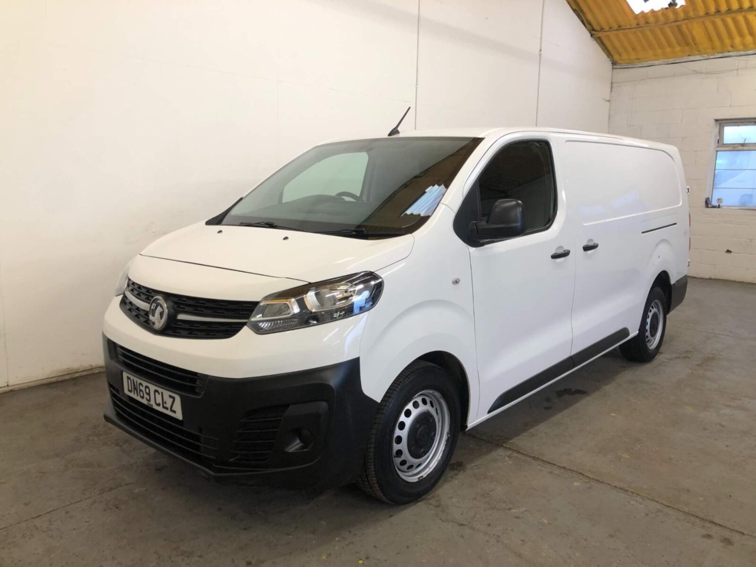 Vauxhall Vivaro Listing Image