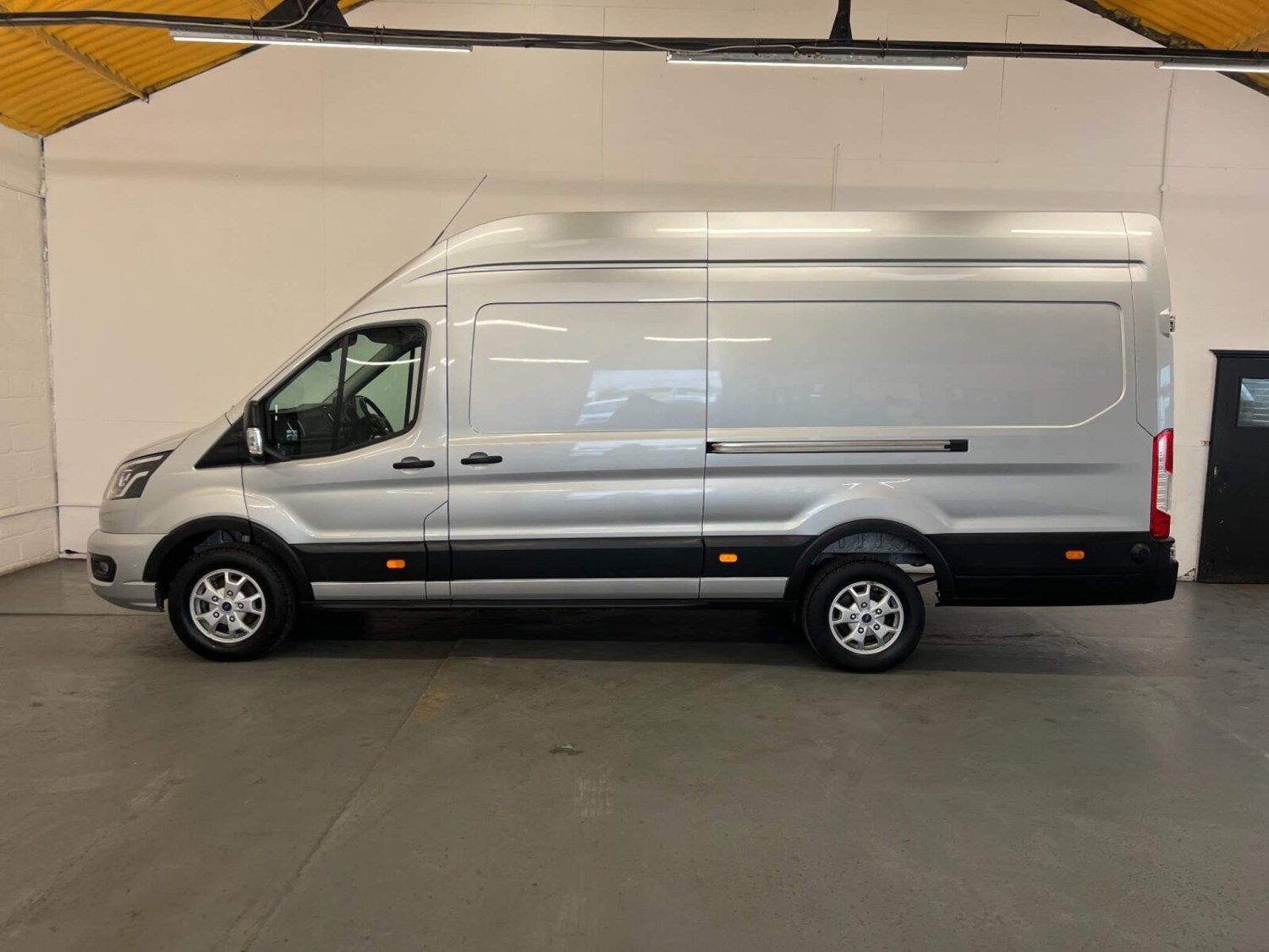 Ford Transit Listing Image