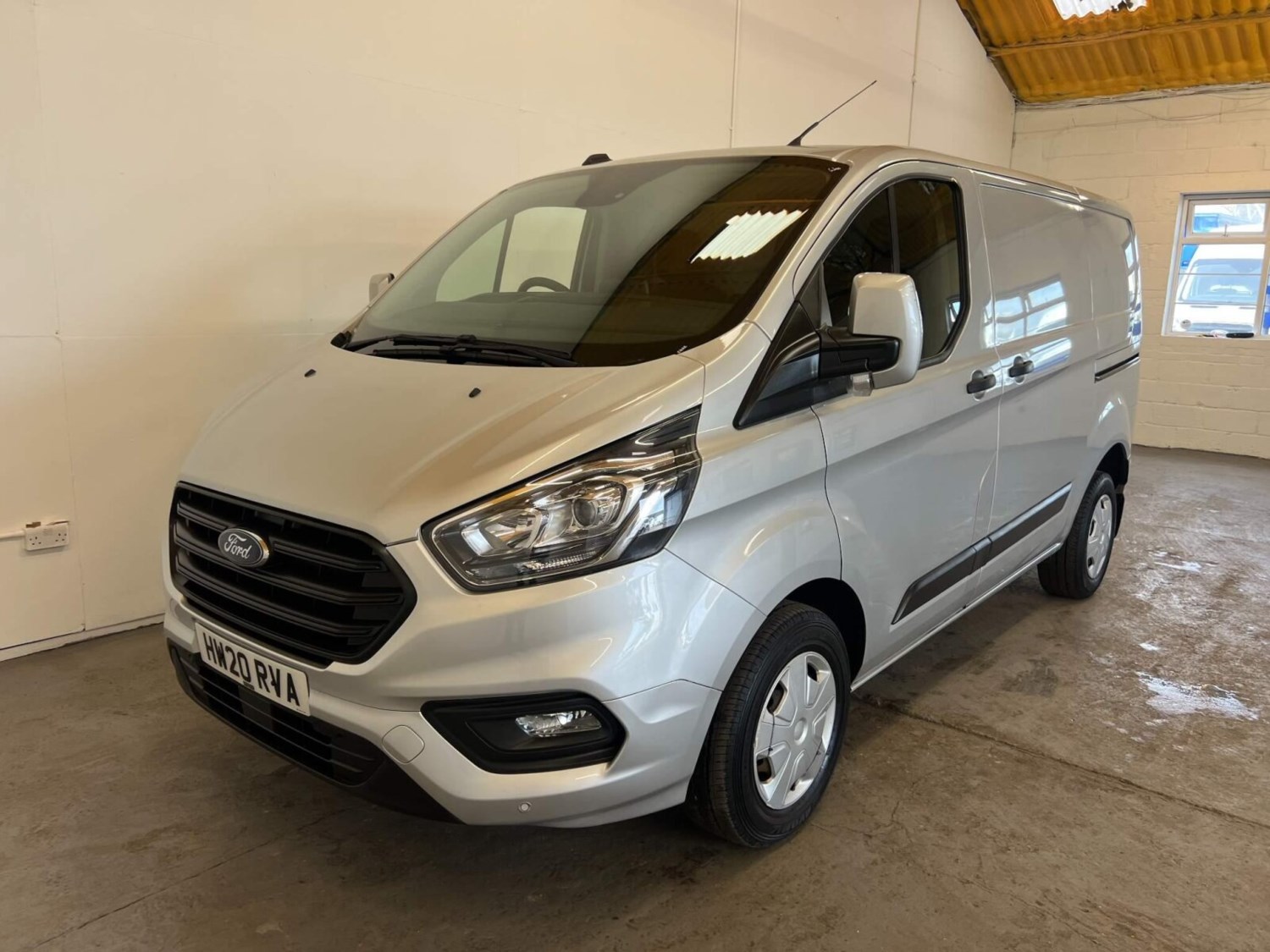 Ford Transit Custom Listing Image