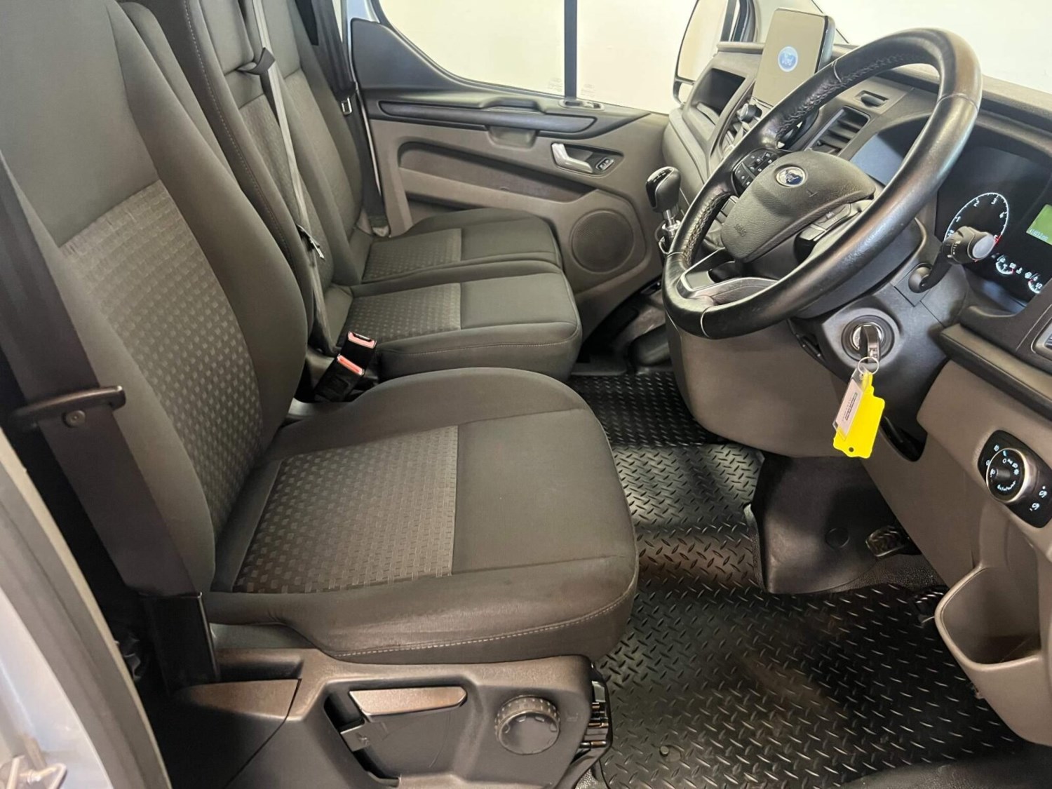 Ford Transit Custom Listing Image