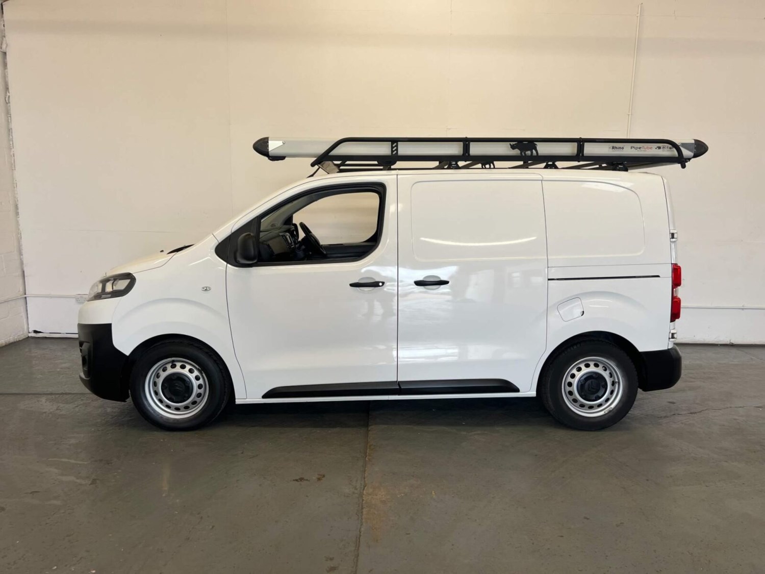 Citroen Dispatch Listing Image