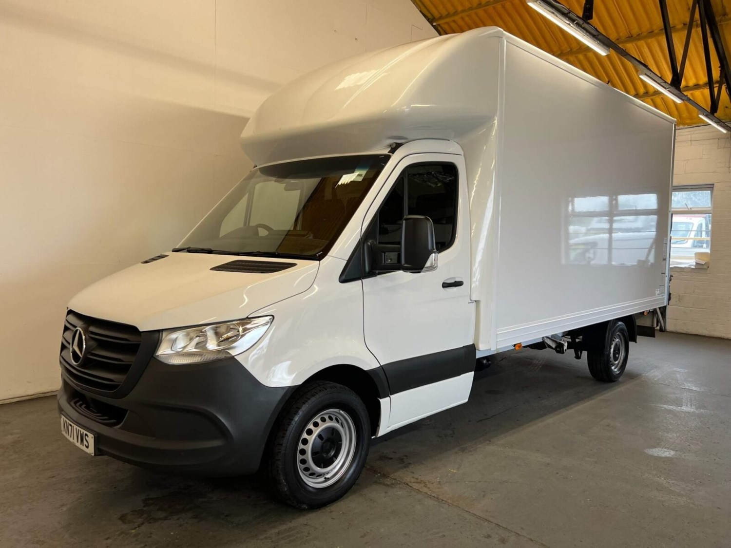 Mercedes-Benz Sprinter Listing Image