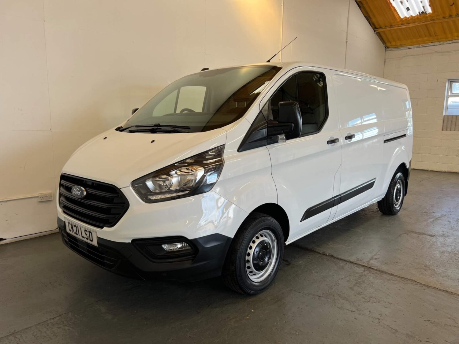 Ford Transit Custom Listing Image