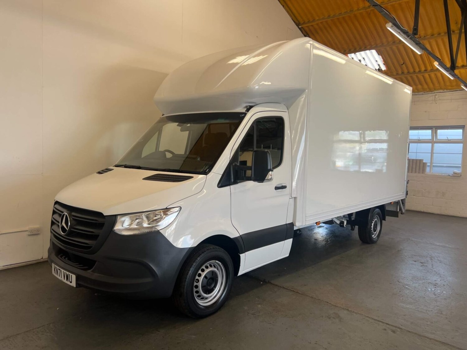 Mercedes-Benz Sprinter Listing Image