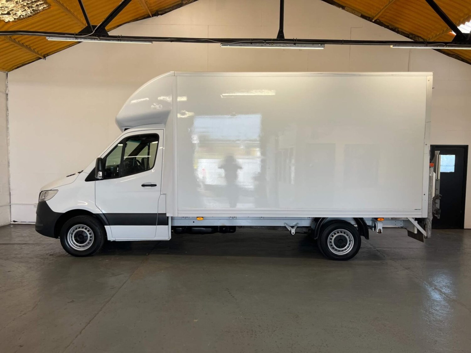 Mercedes-Benz Sprinter Listing Image