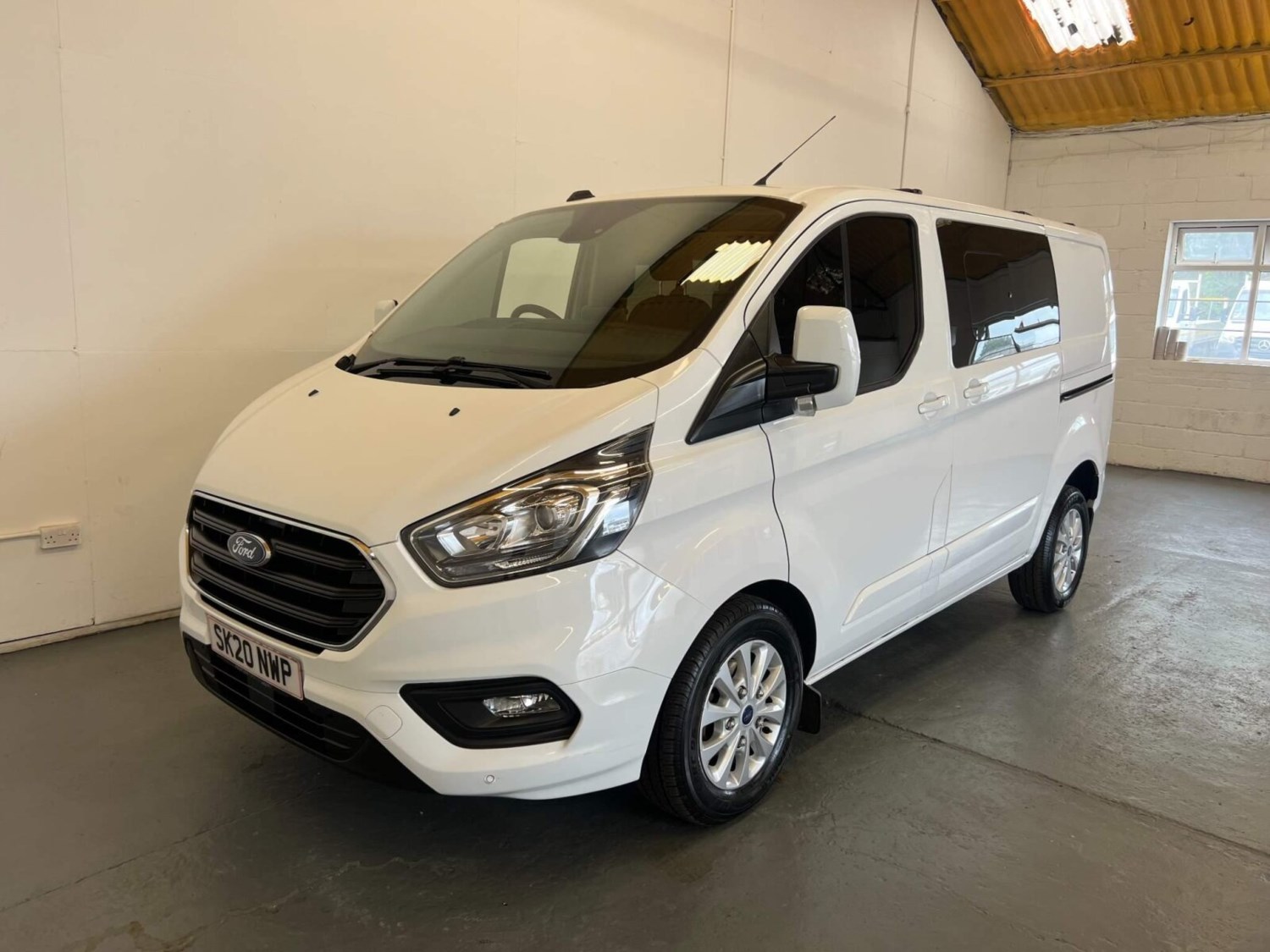 Ford Transit Custom Listing Image