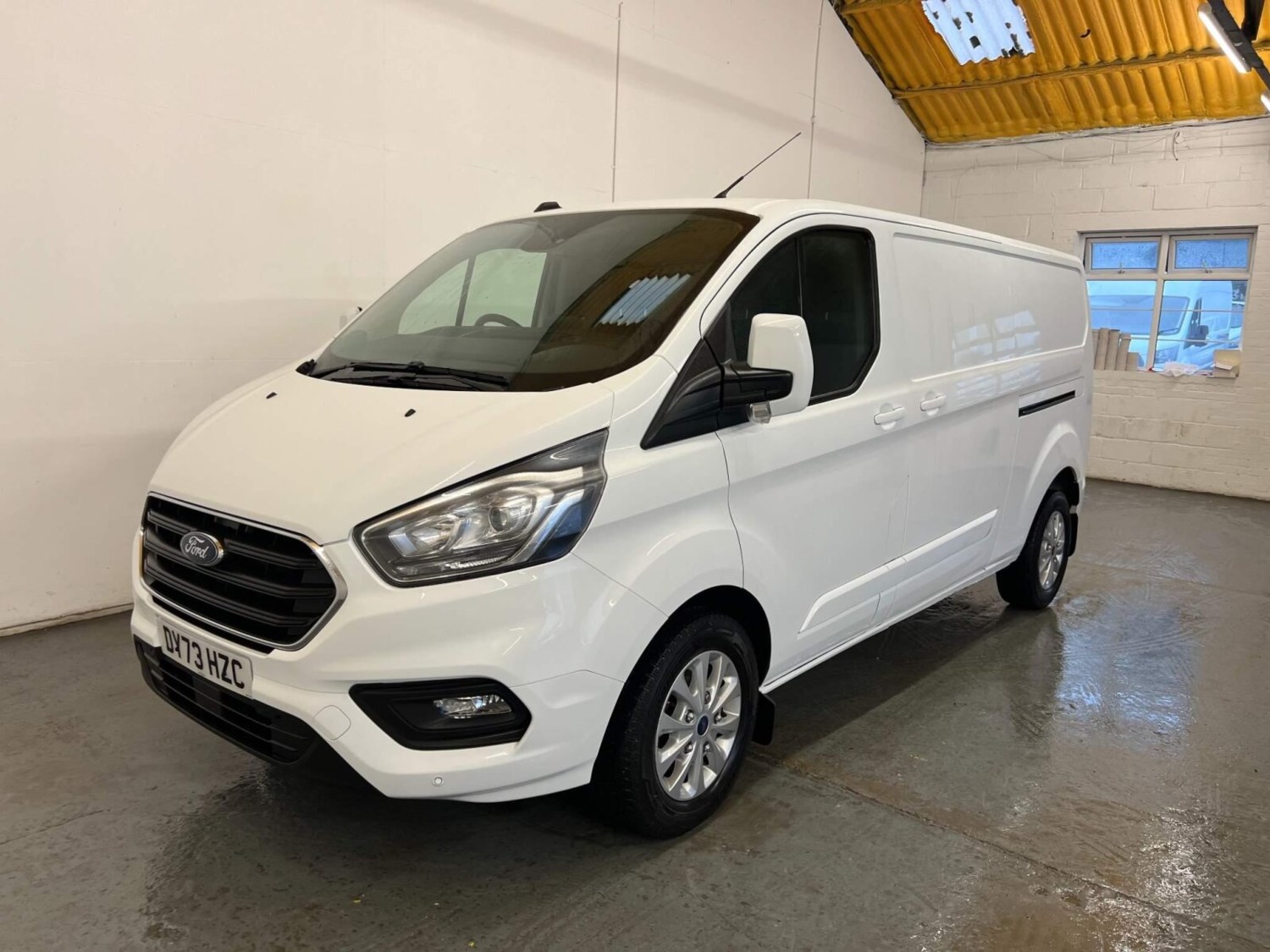 Ford Transit Custom Listing Image