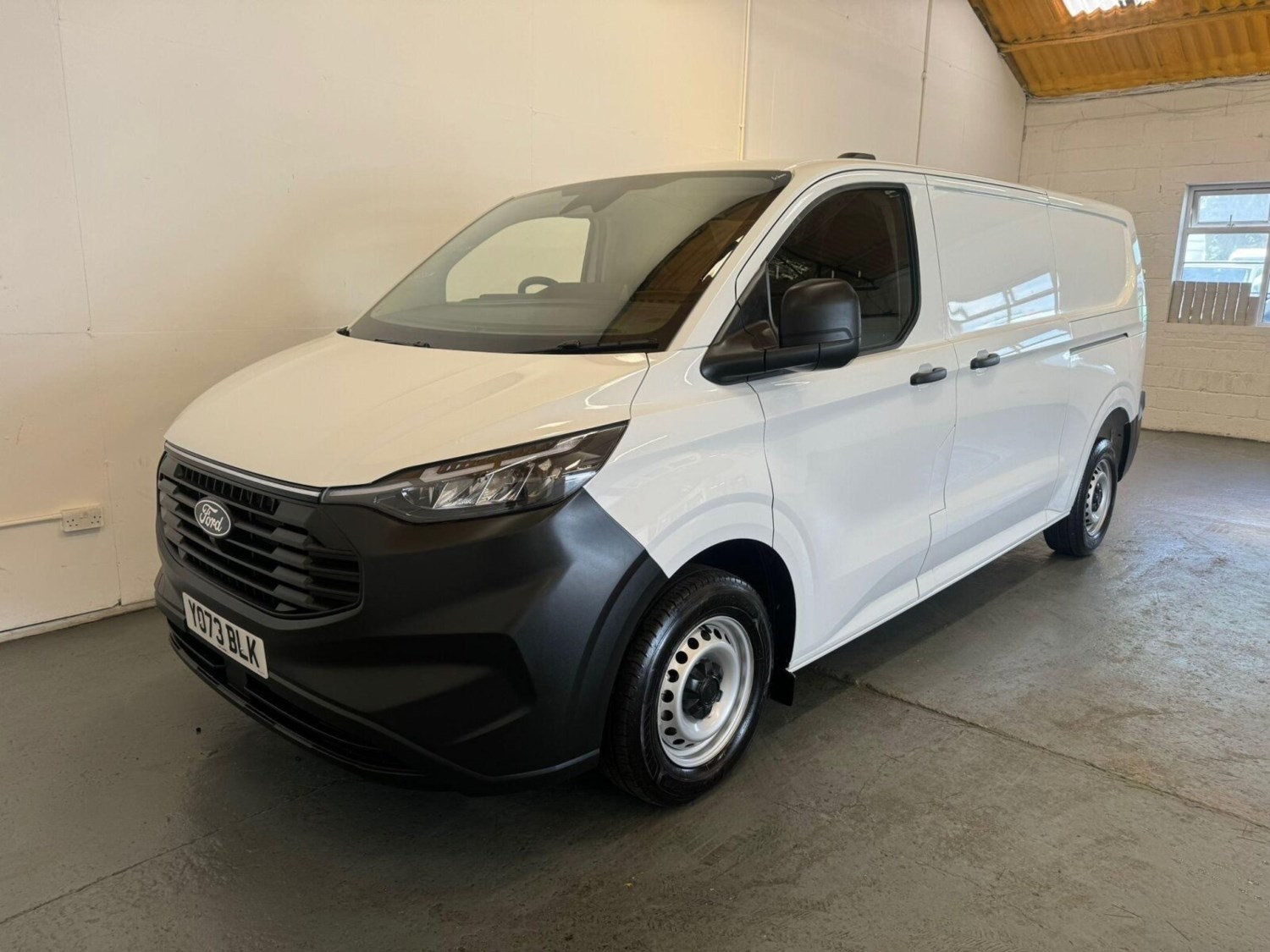 Ford Transit Custom Listing Image