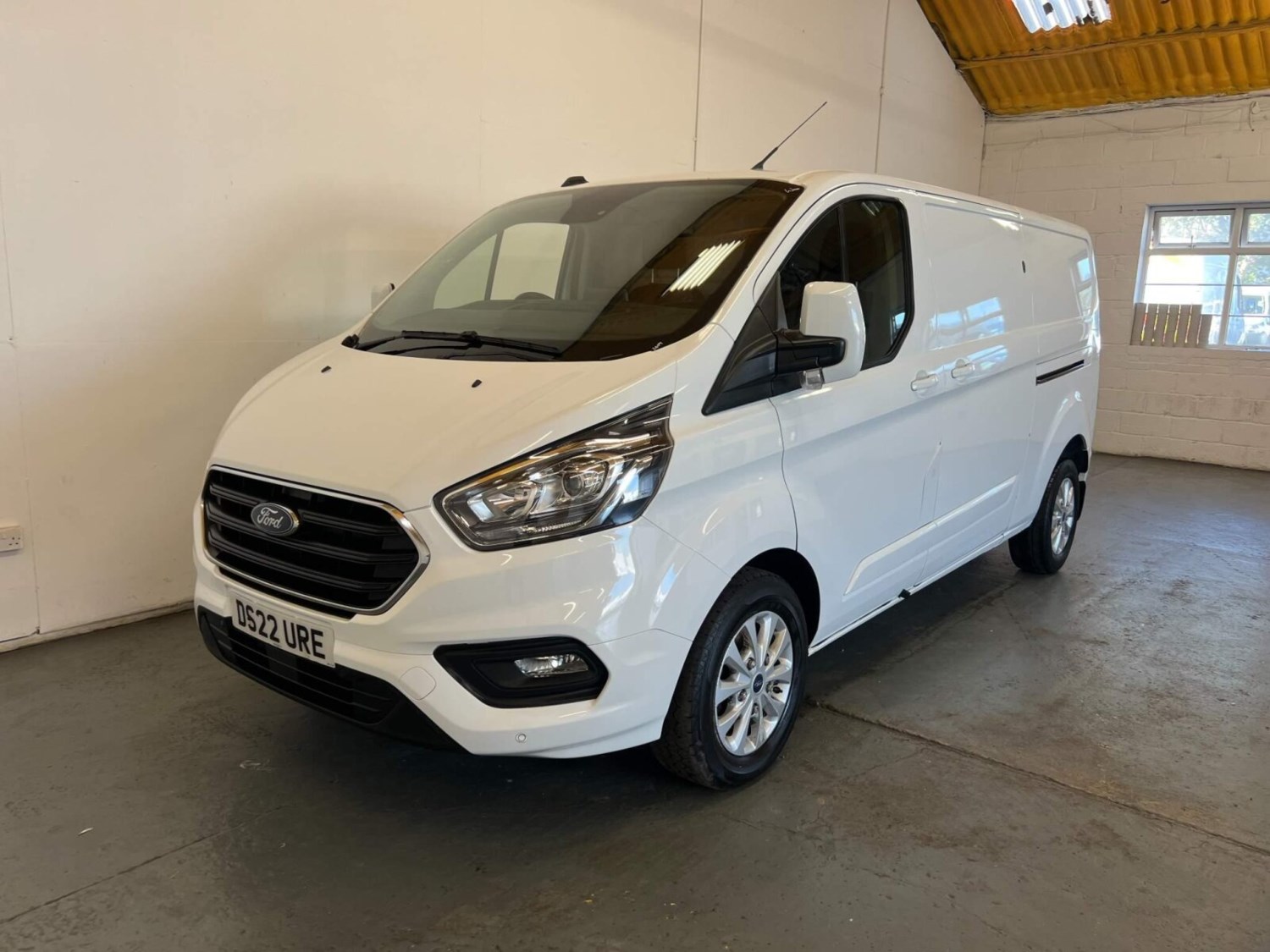 Ford Transit Custom Listing Image