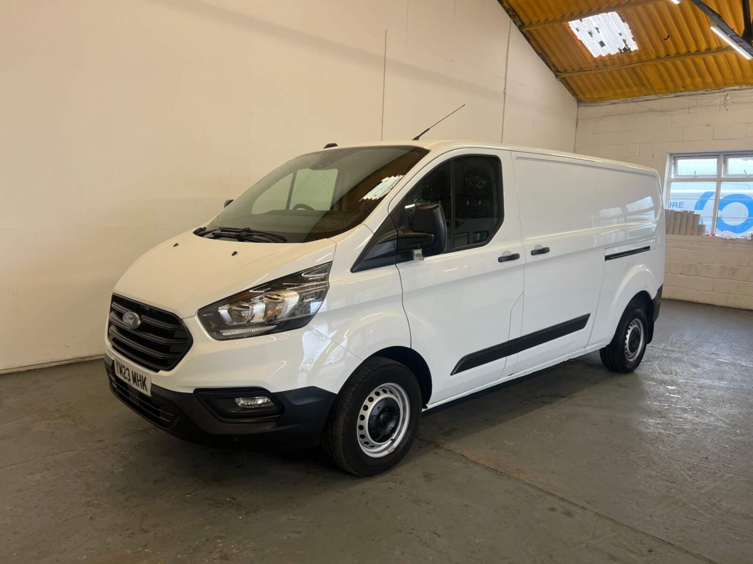 Ford Transit Custom Listing Image