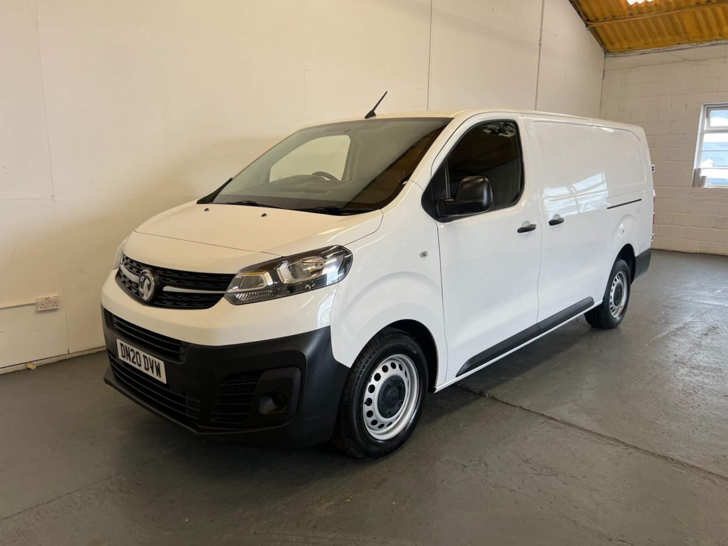 Vauxhall Vivaro Listing Image