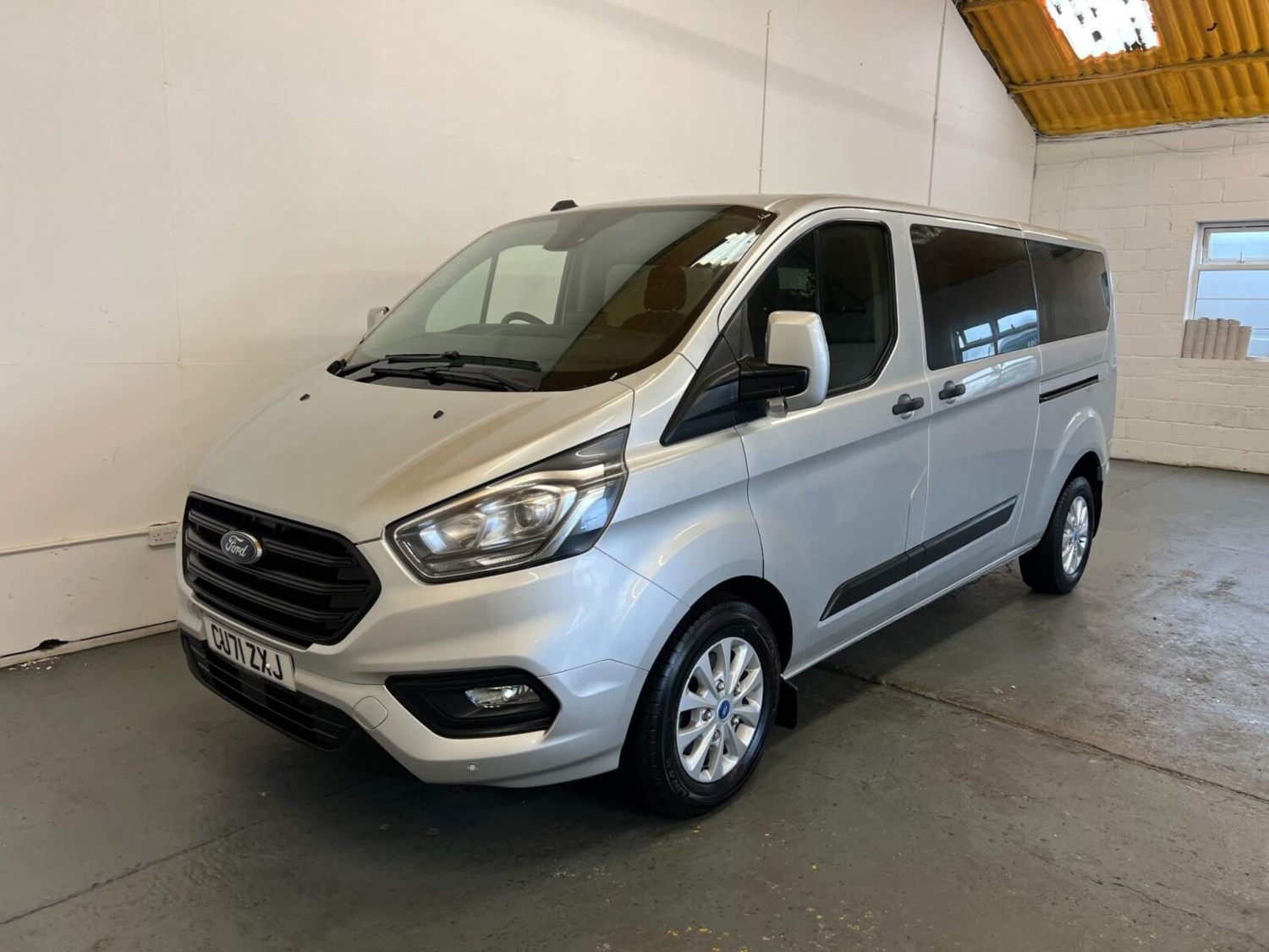 Ford Transit Custom Listing Image