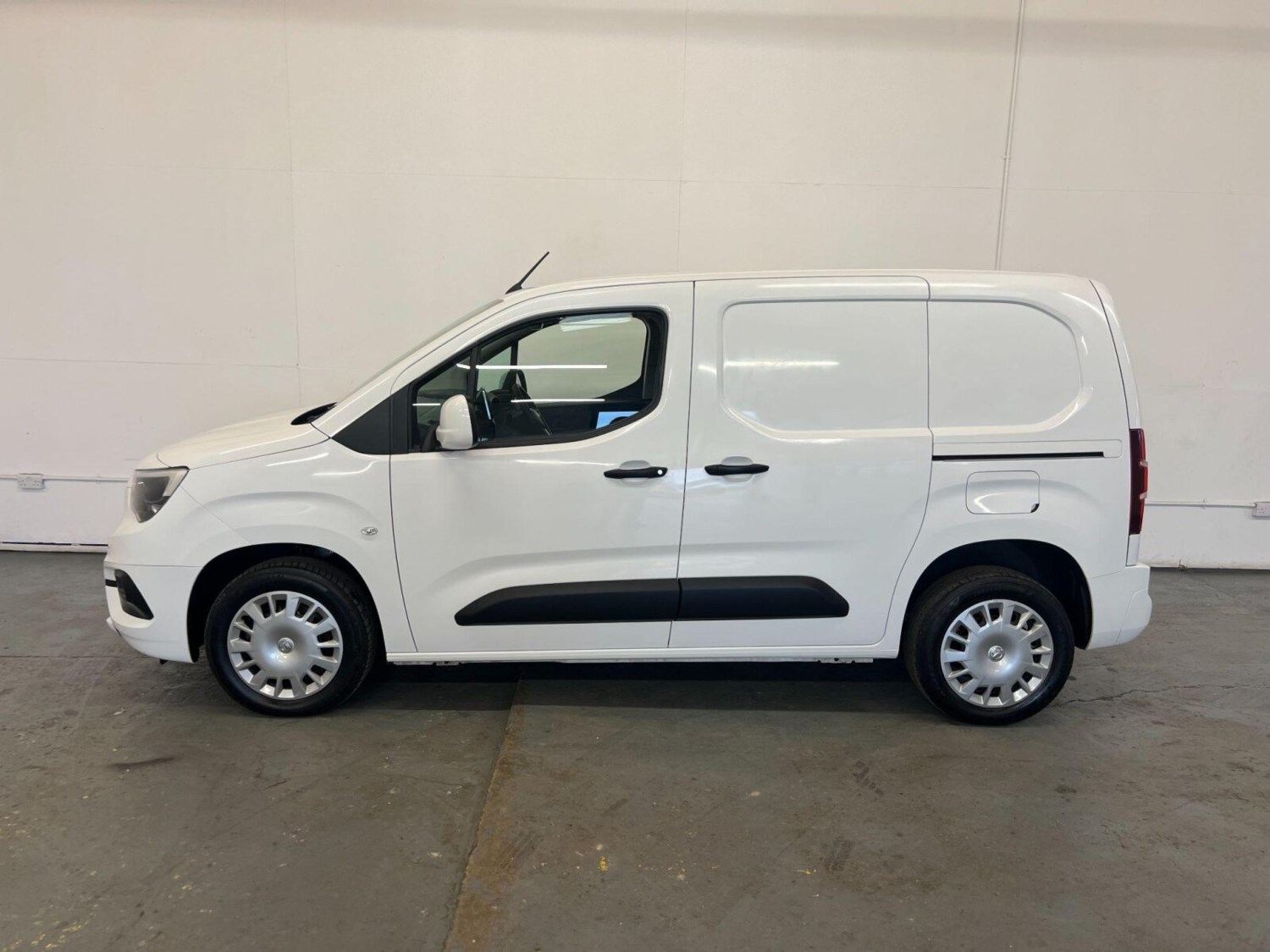 Vauxhall Combo Listing Image