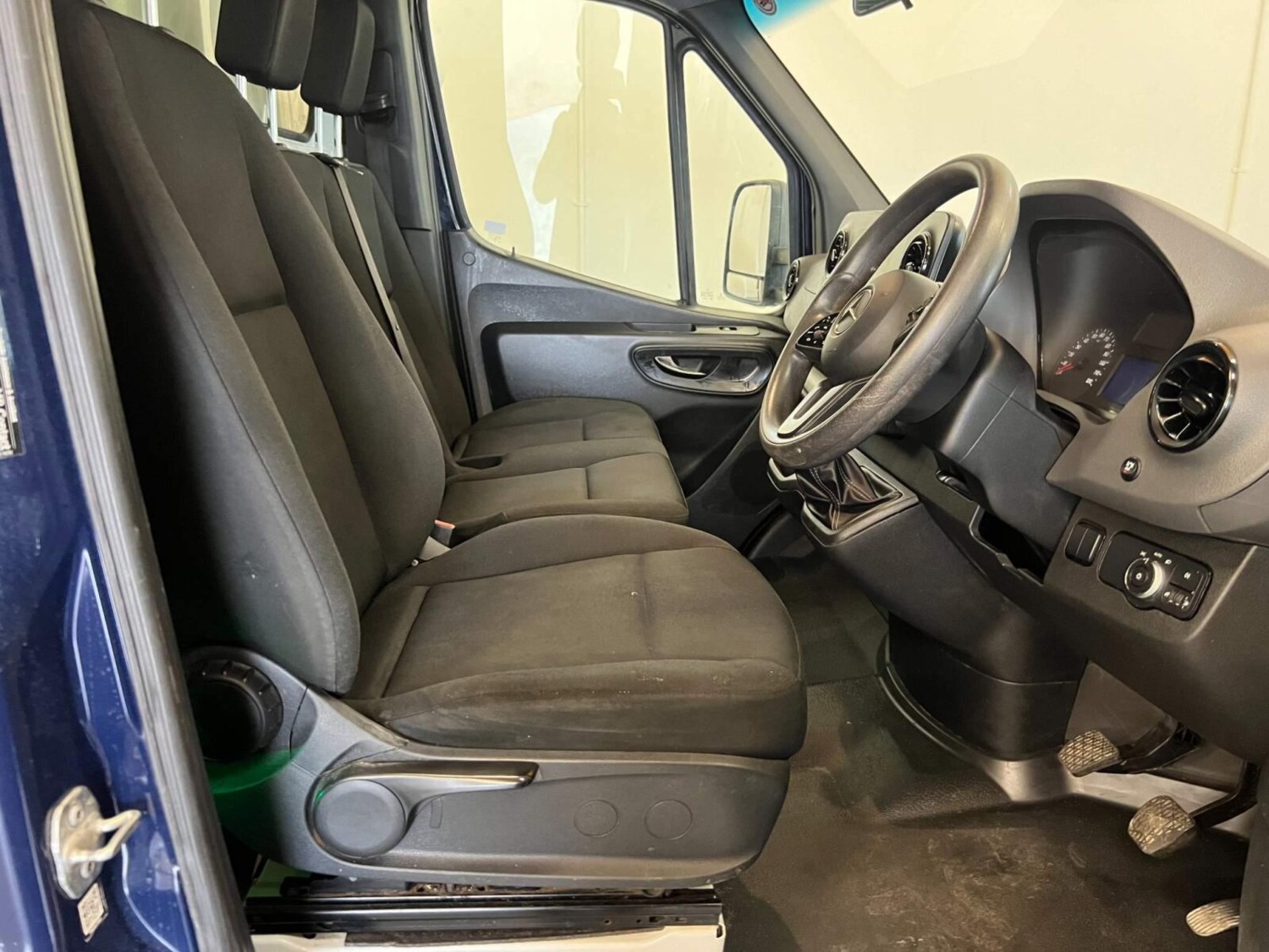 Mercedes-Benz Sprinter Listing Image