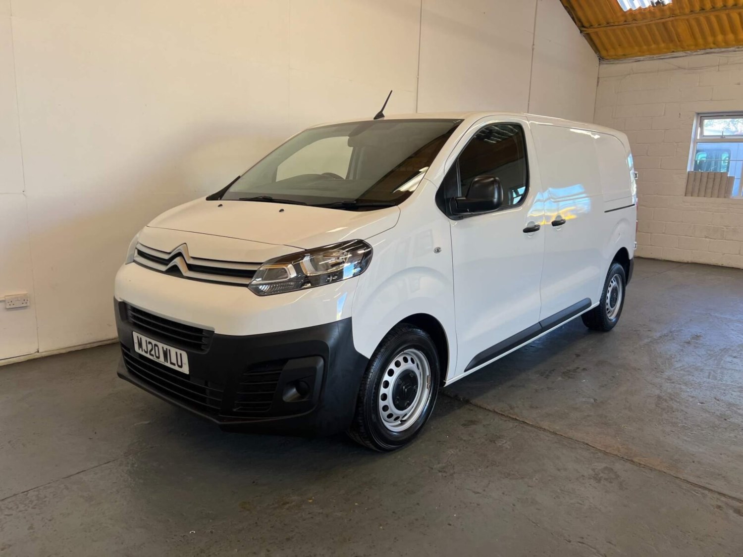 Citroen Dispatch Listing Image