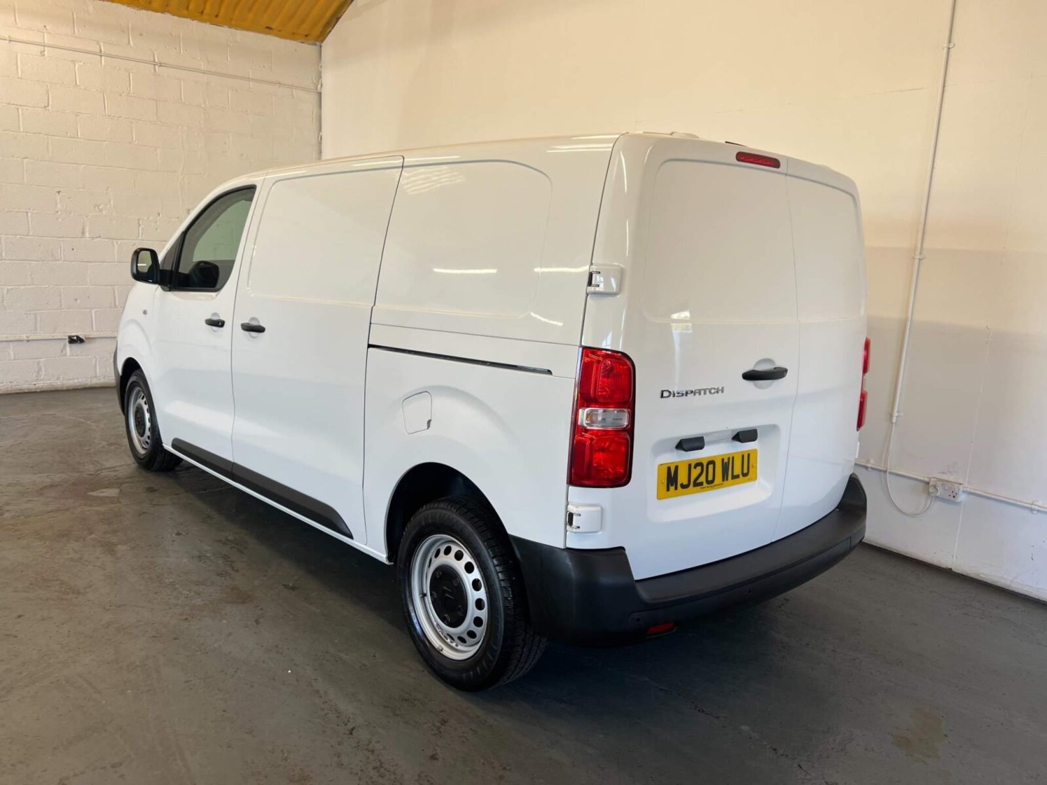 Citroen Dispatch Listing Image