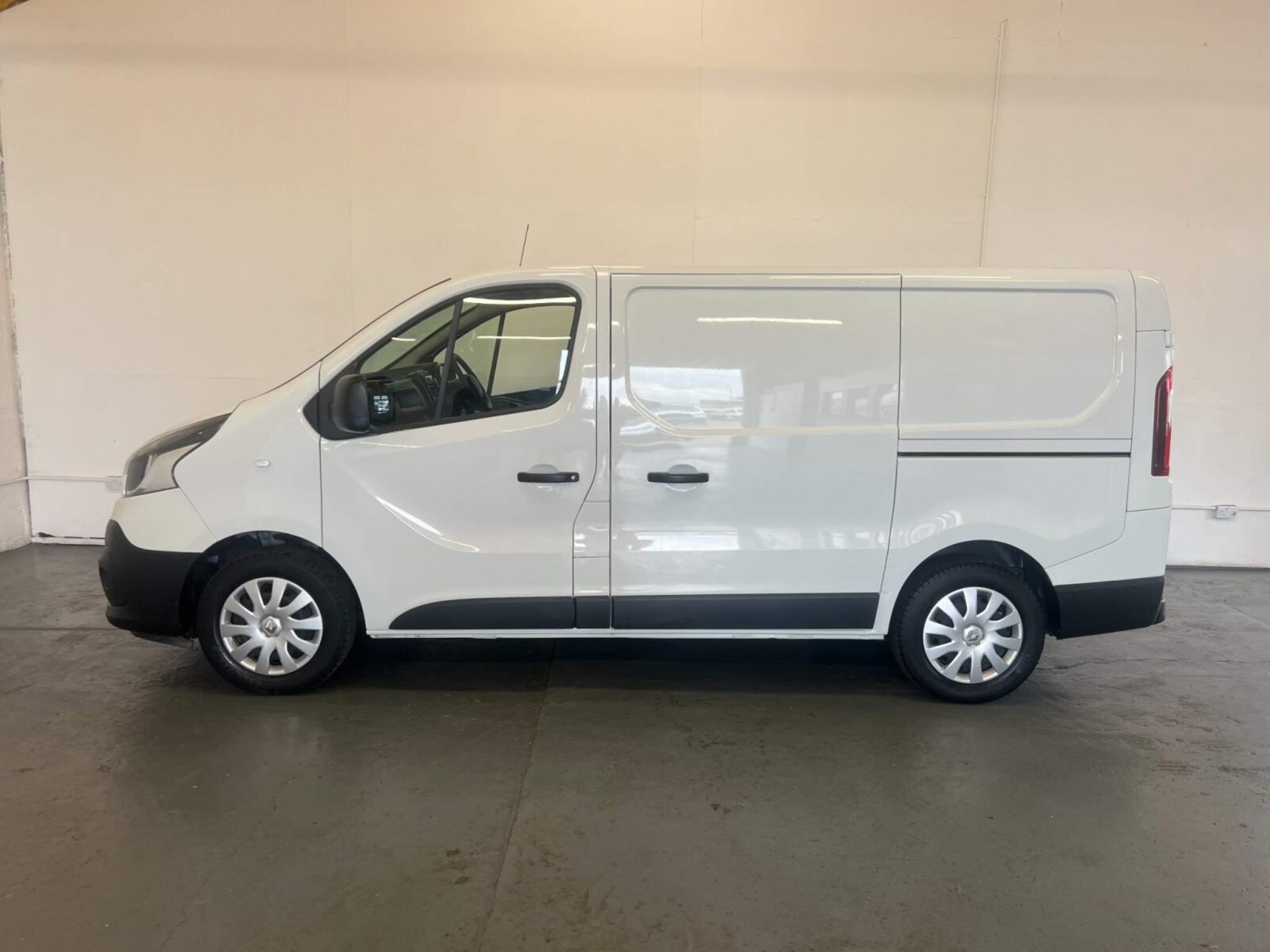 Renault Trafic Listing Image