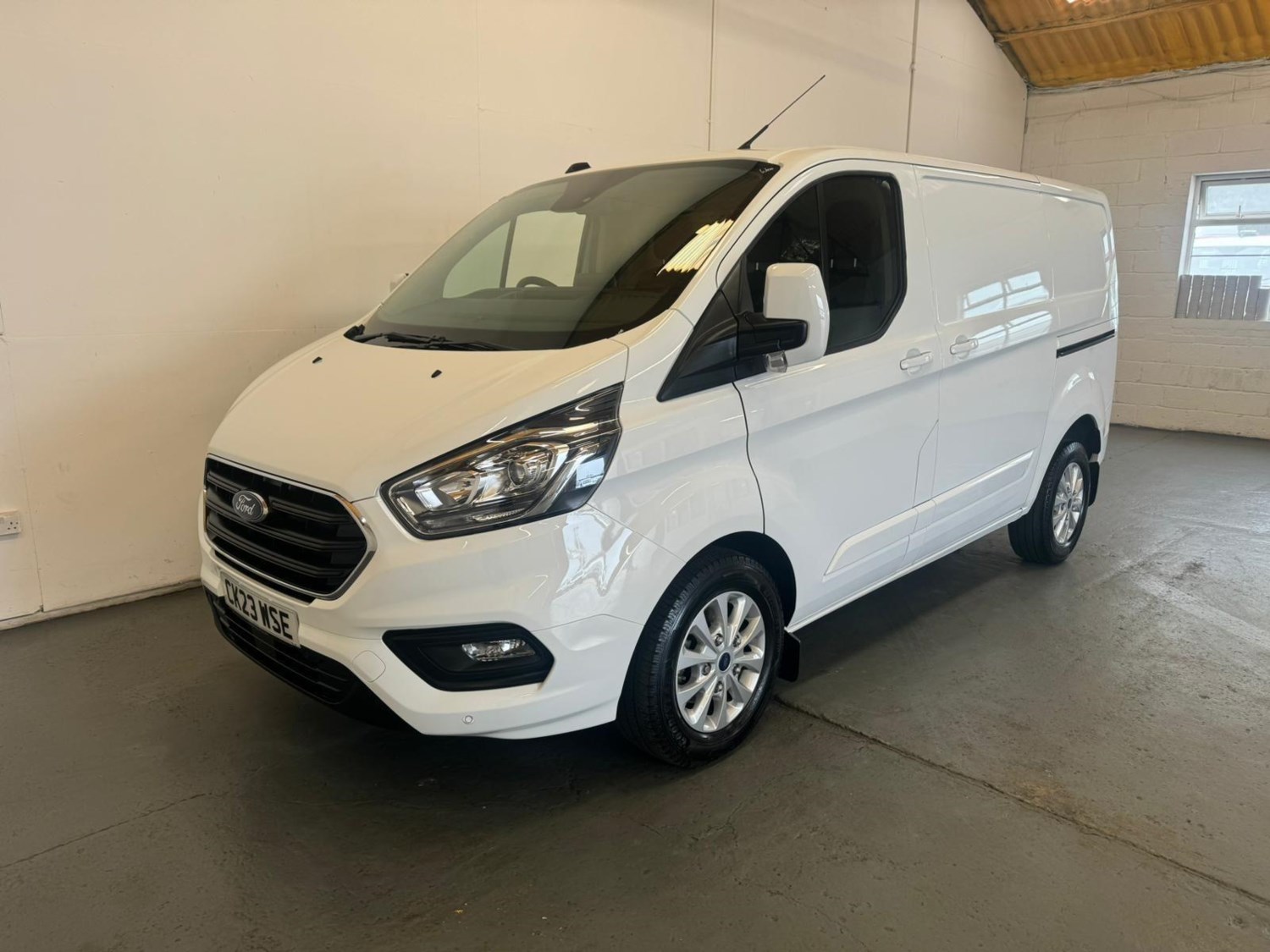 Ford Transit Custom Listing Image