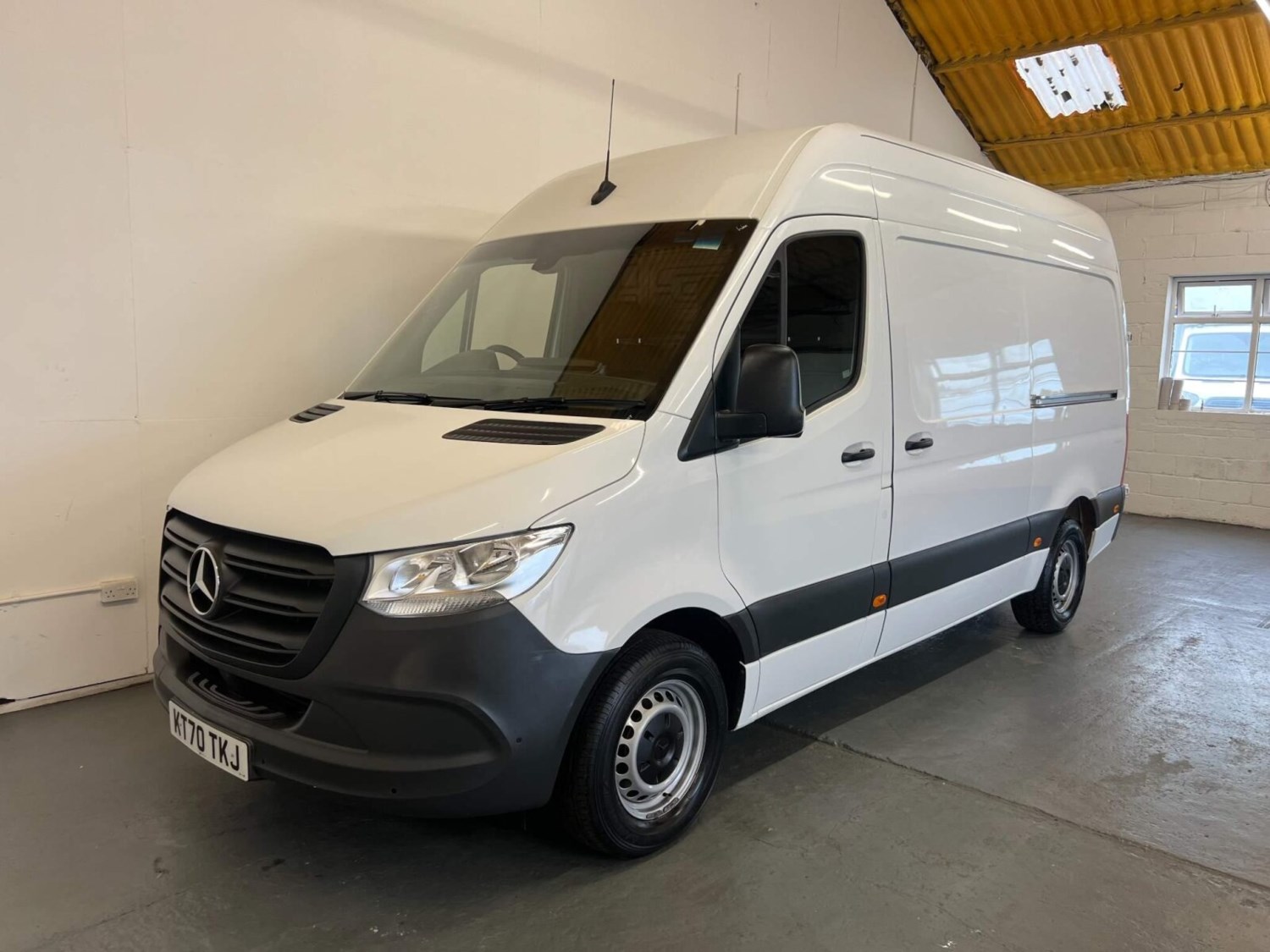 Mercedes-Benz Sprinter Listing Image