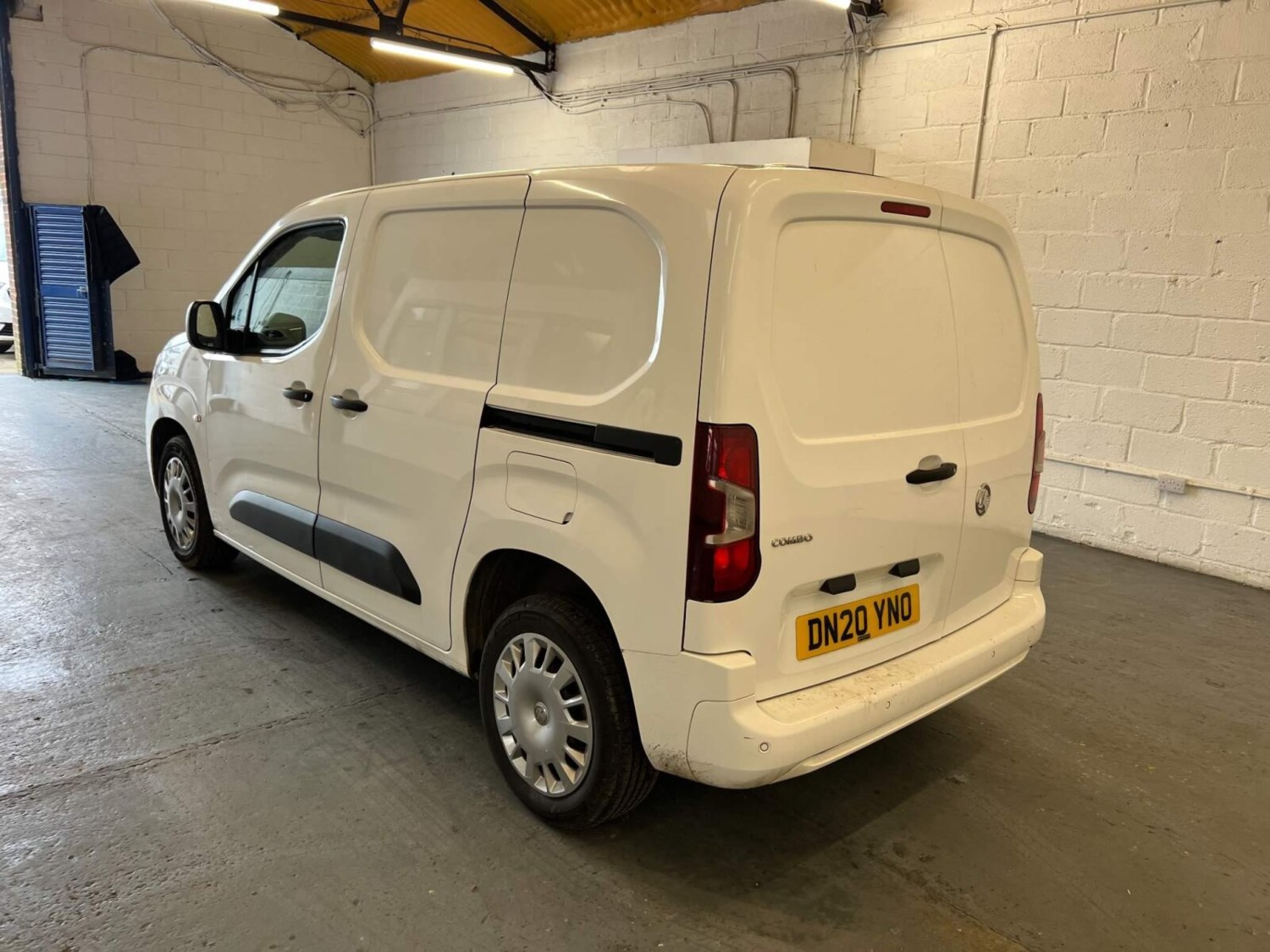 Vauxhall Combo Listing Image