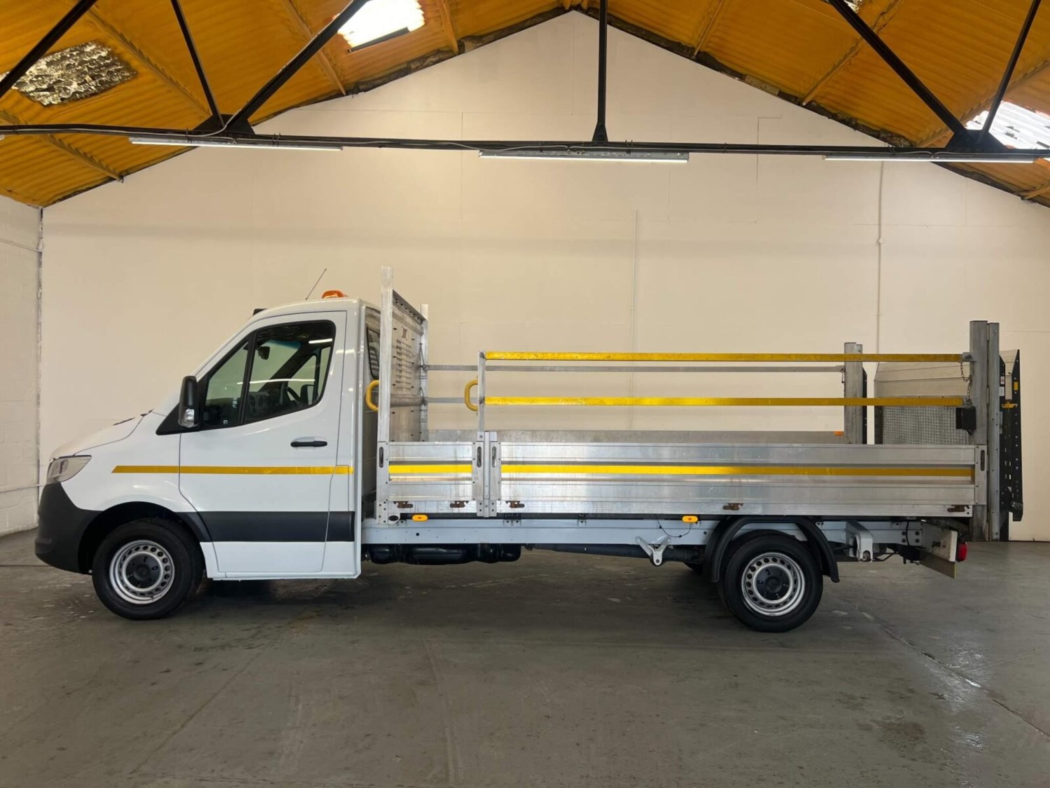 Mercedes-Benz Sprinter Listing Image