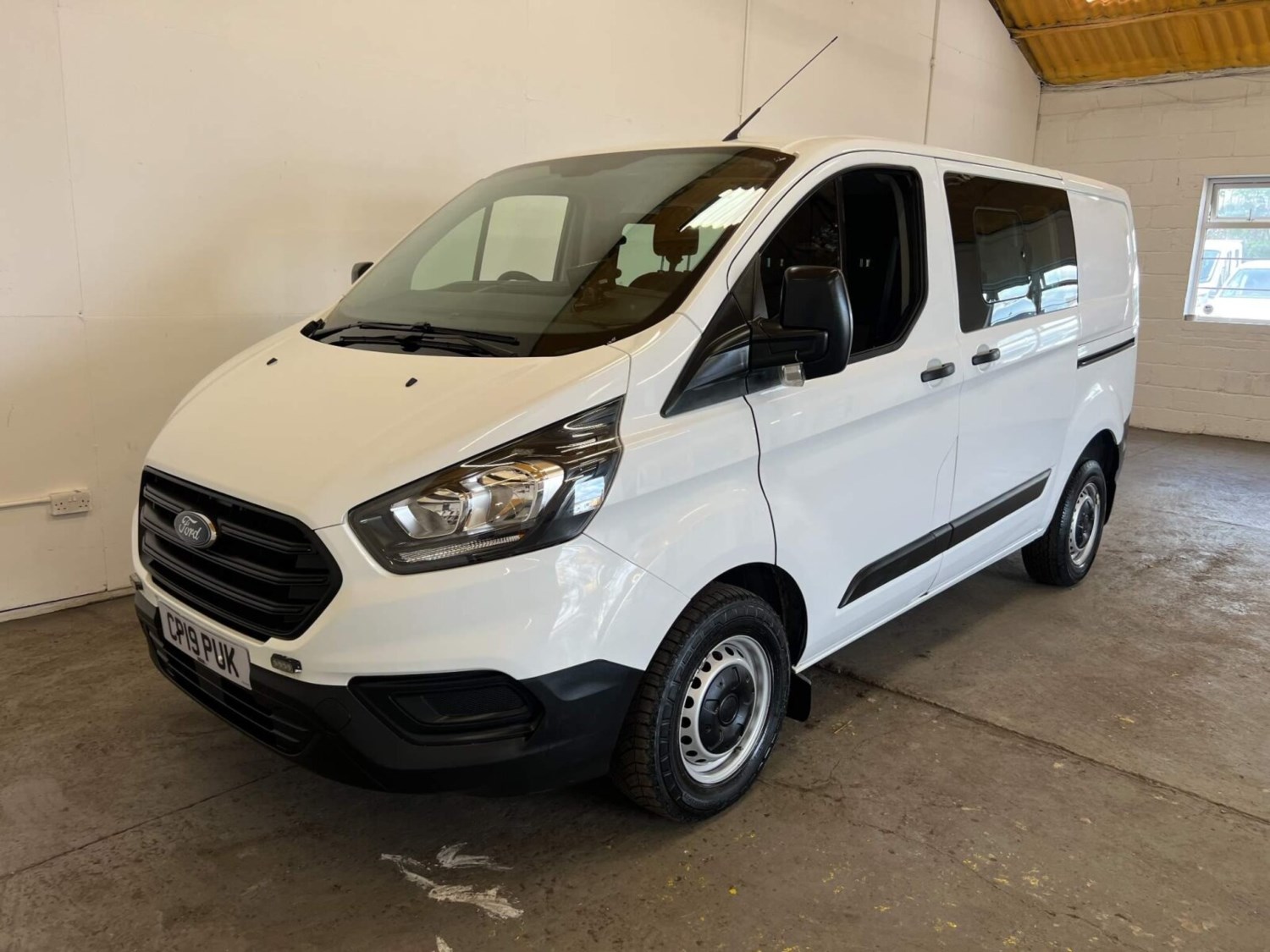 Ford Transit Custom Listing Image