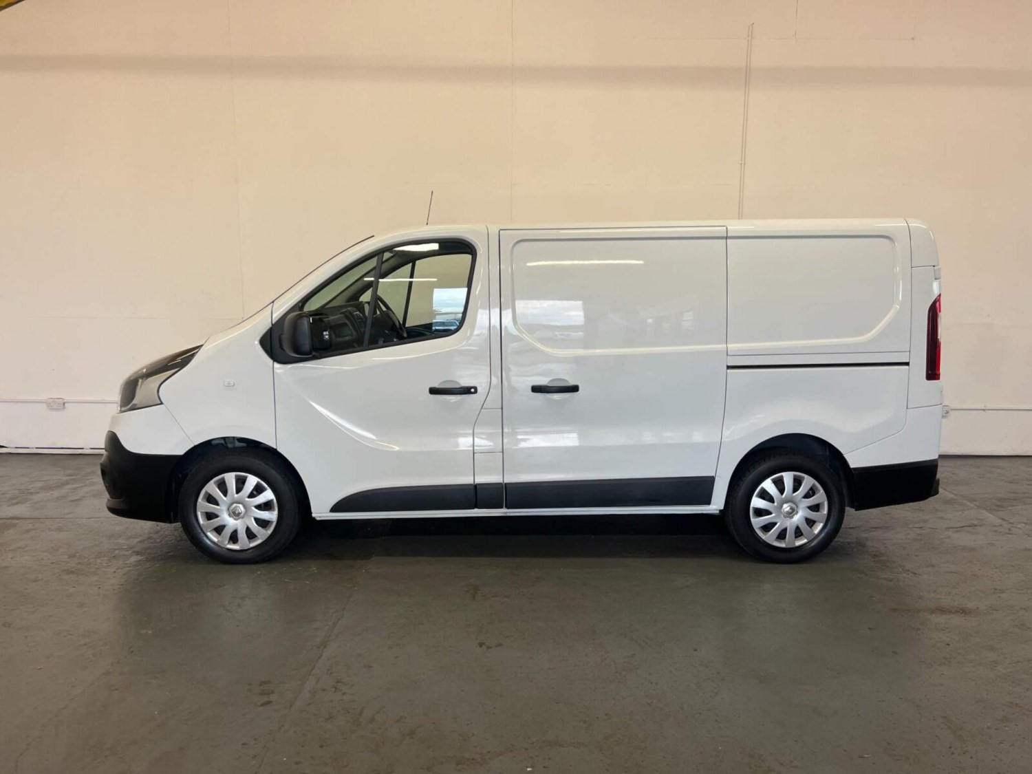 Renault Trafic Listing Image