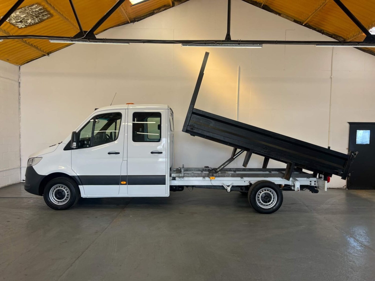 Mercedes-Benz Sprinter Listing Image