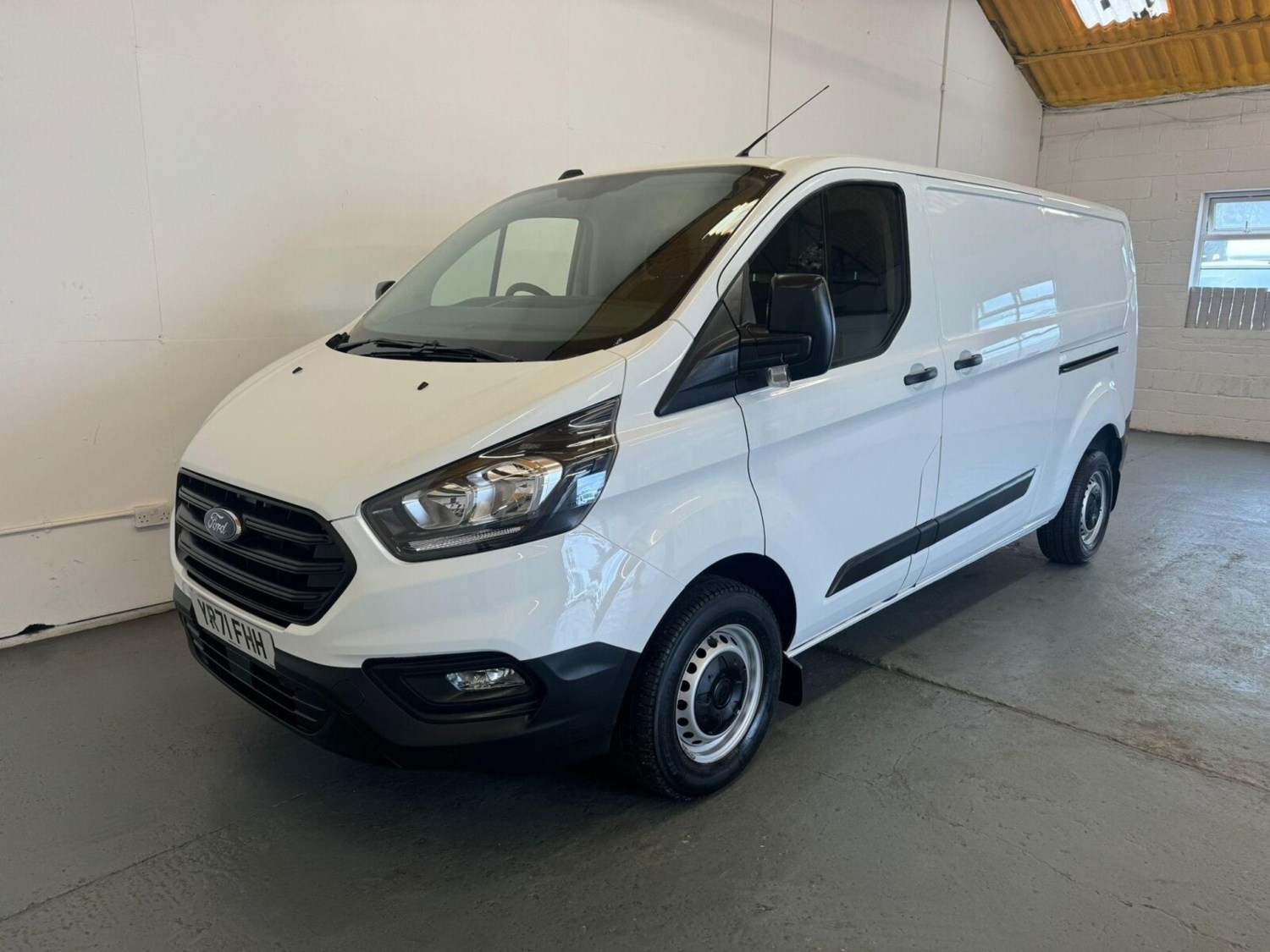 Ford Transit Custom Listing Image