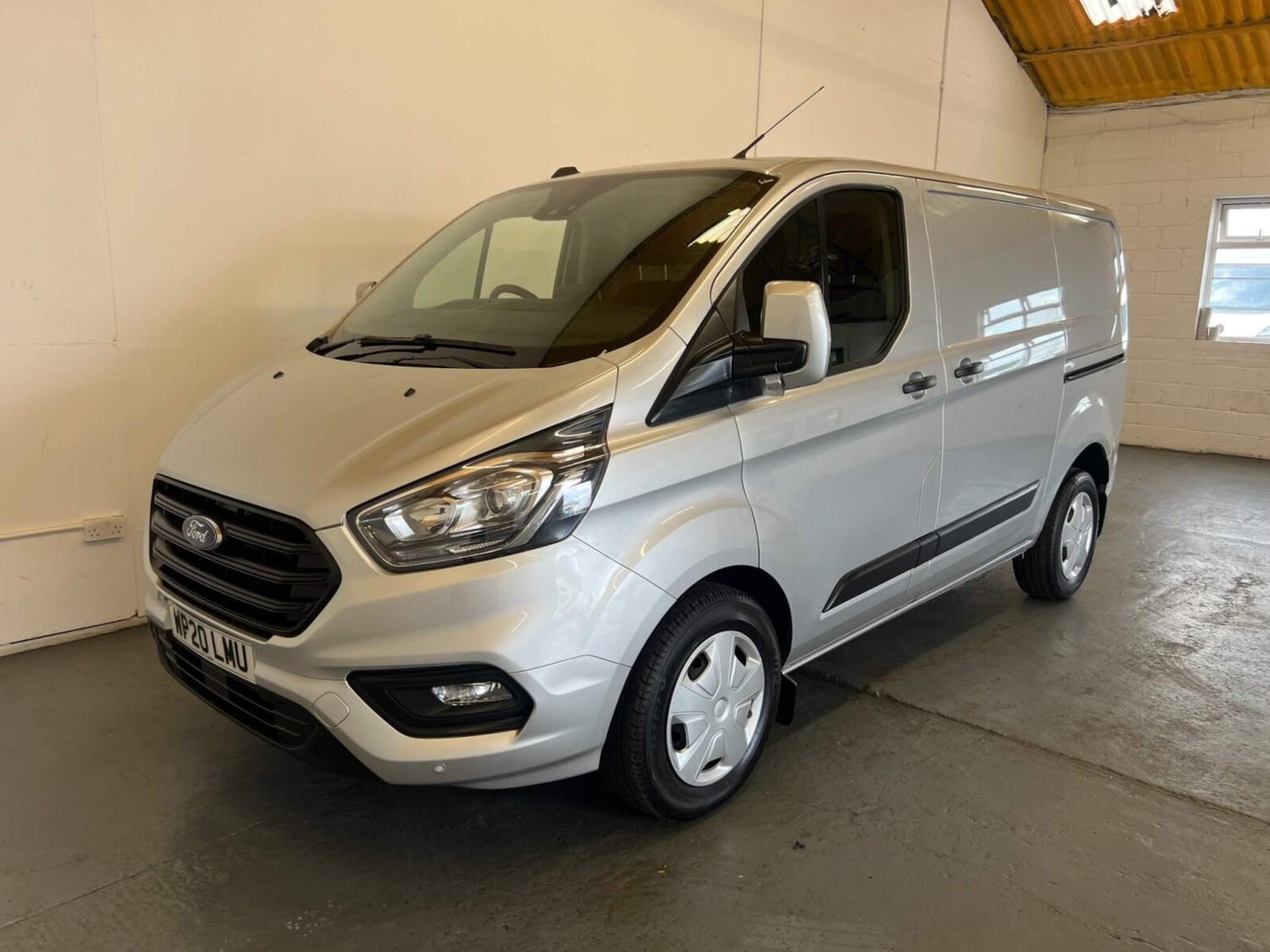 Ford Transit Custom Listing Image