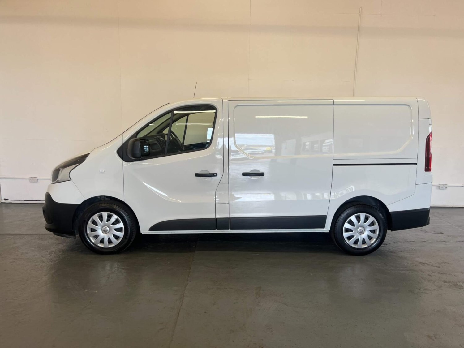 Renault Trafic Listing Image