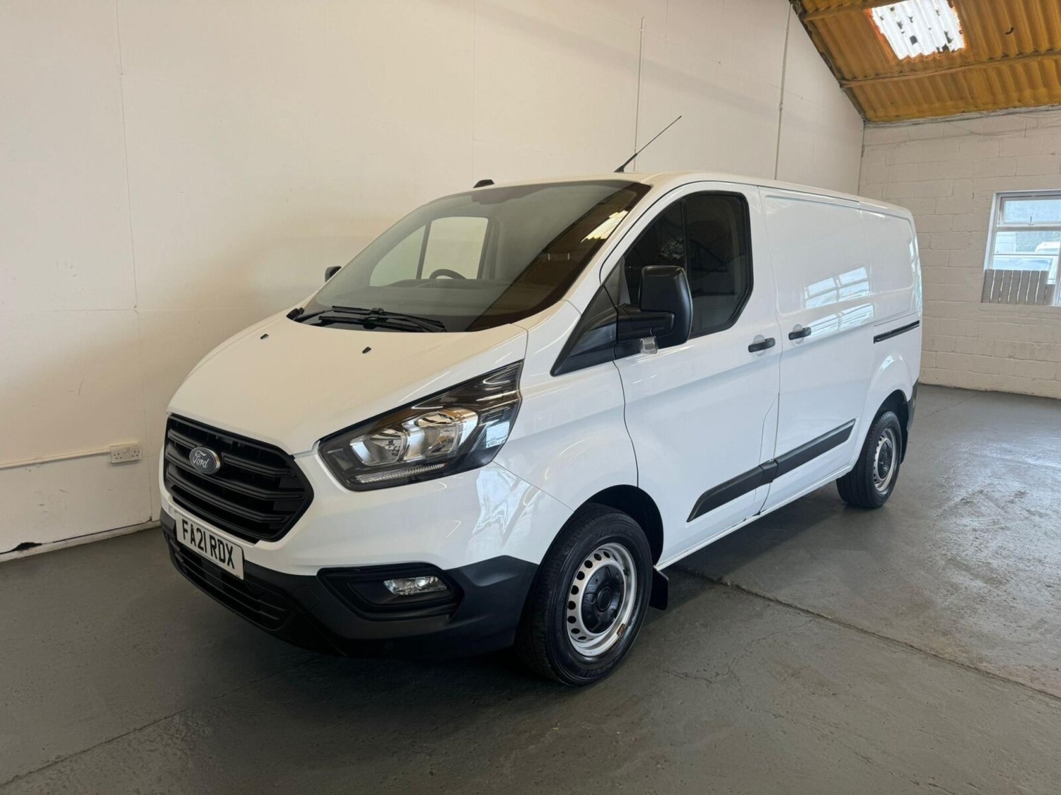 Ford Transit Custom Listing Image