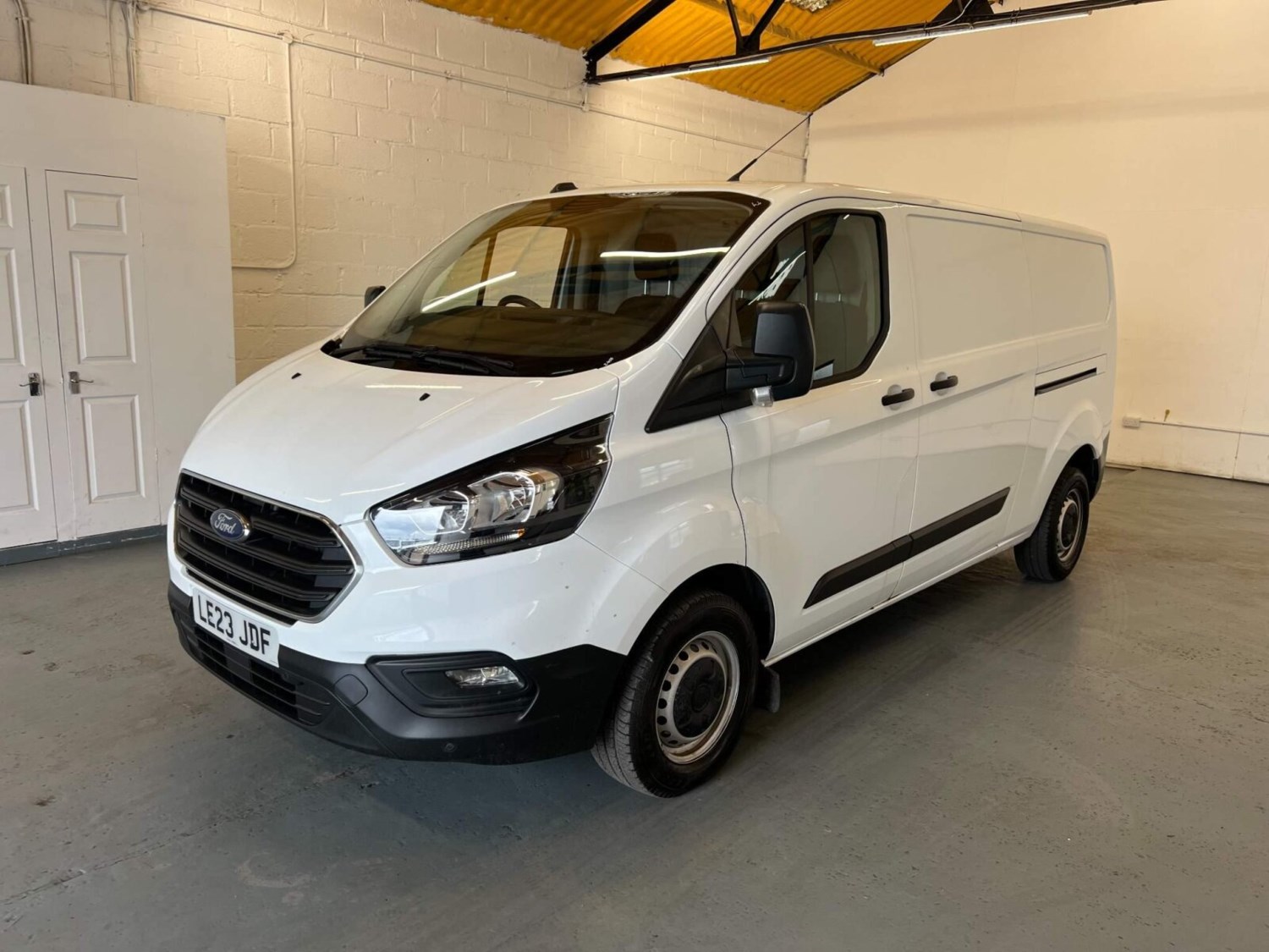 Ford Transit Custom Listing Image