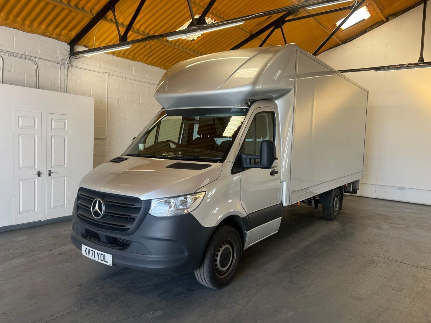 Mercedes-Benz Sprinter Listing Image