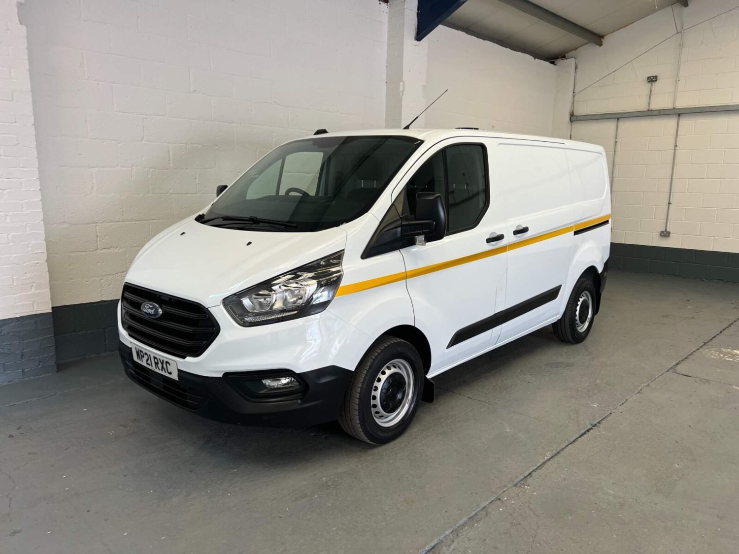 Ford Transit Custom Listing Image