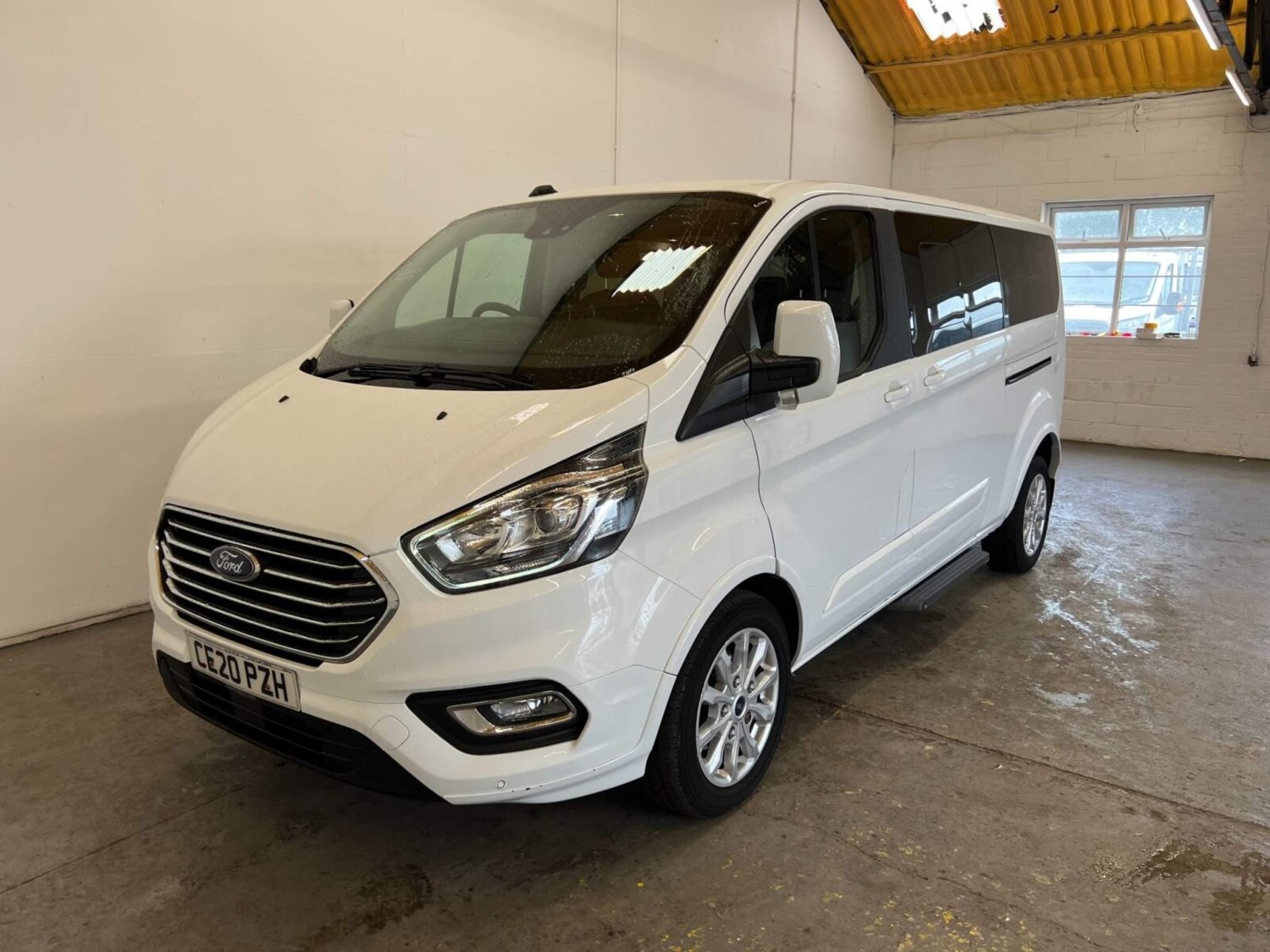 Ford Tourneo Custom Listing Image