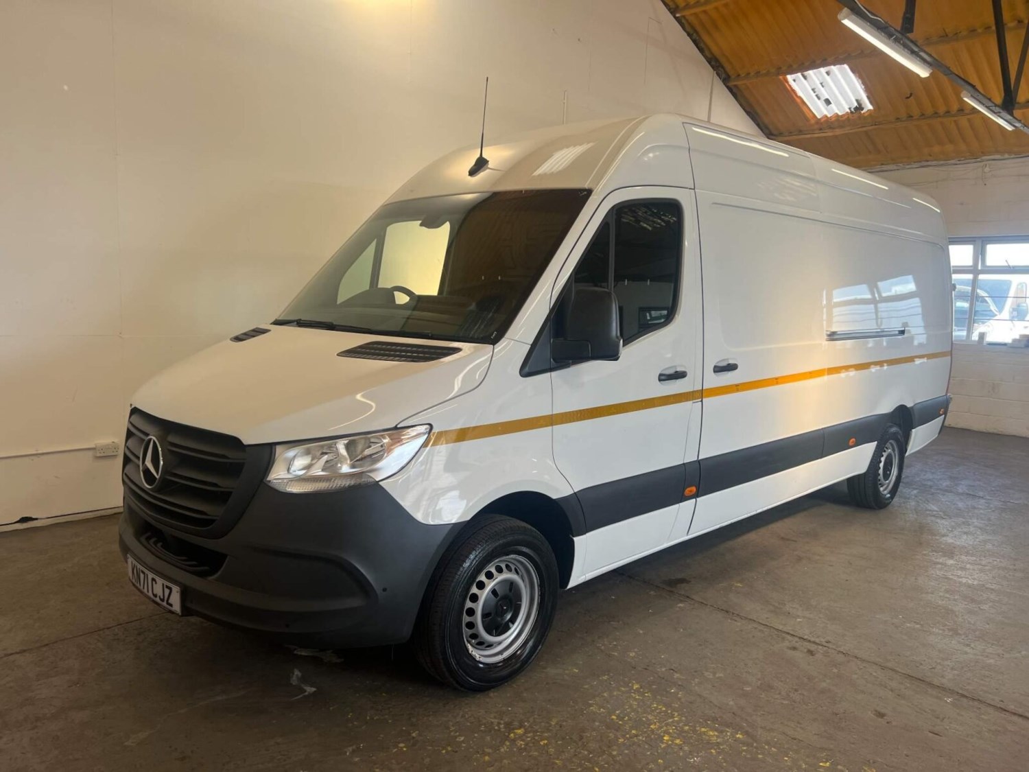 Mercedes-Benz Sprinter Listing Image