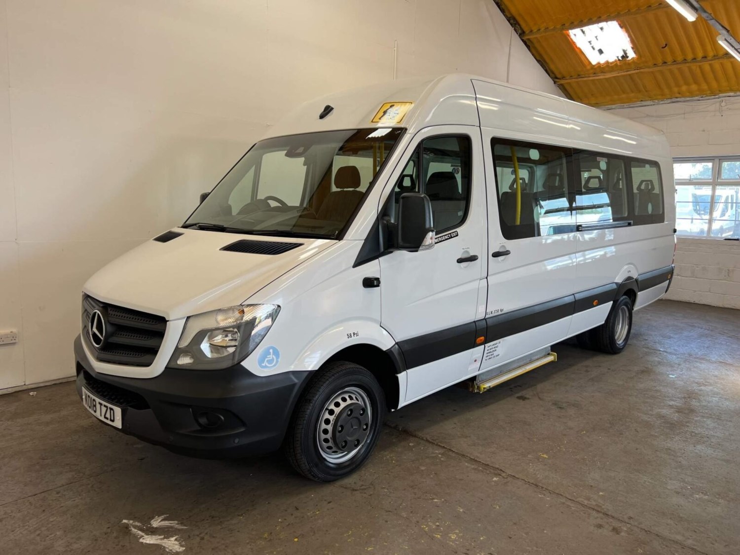 Mercedes-Benz Sprinter Listing Image