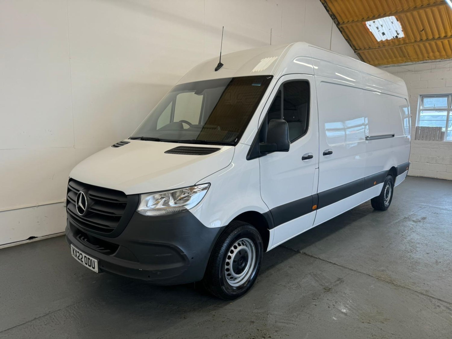 Mercedes-Benz Sprinter Listing Image