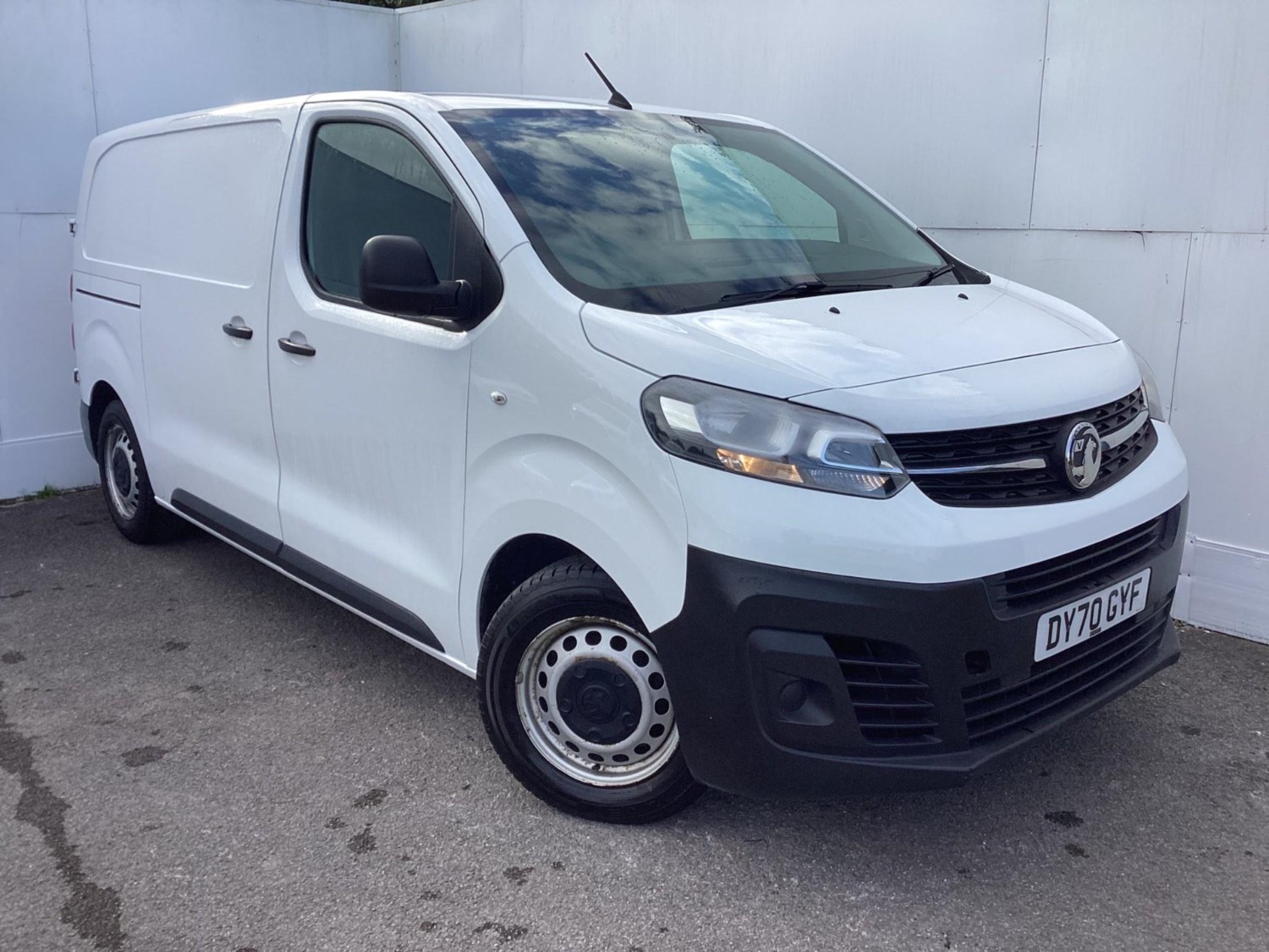 Vauxhall Vivaro Listing Image