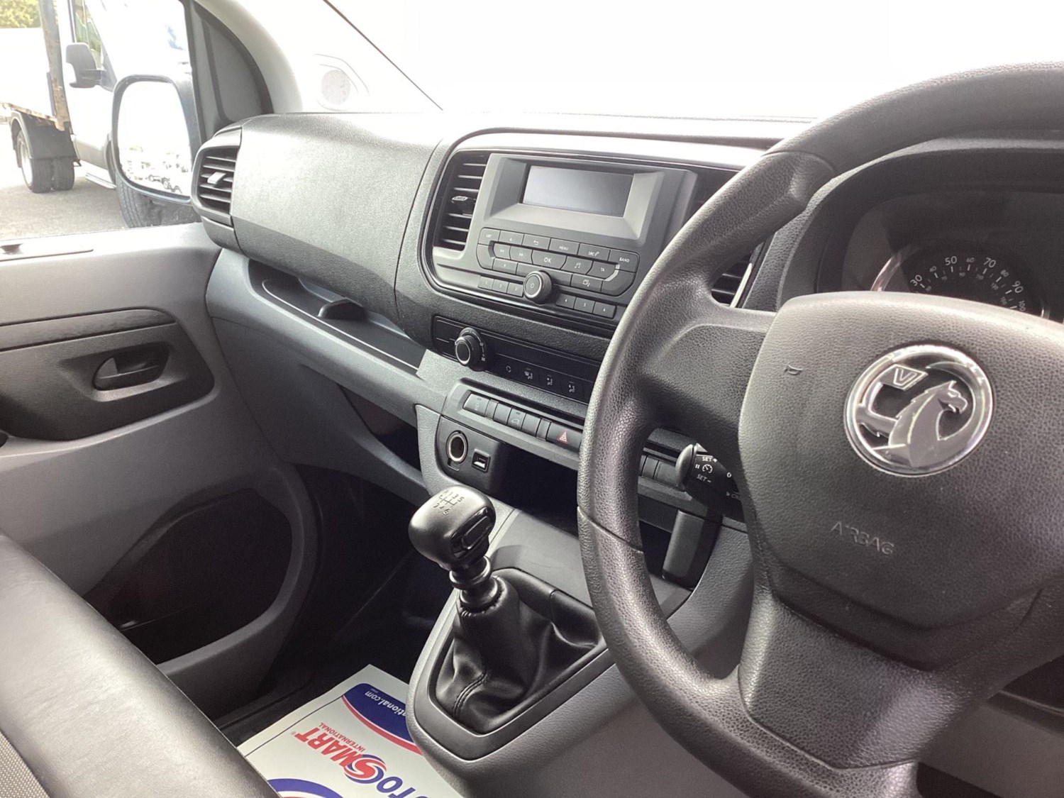 Vauxhall Vivaro Listing Image