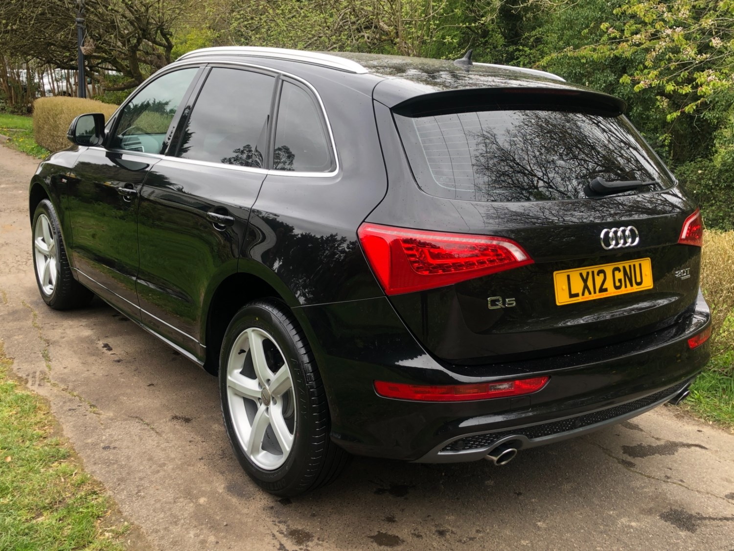 Audi Q5 Listing Image